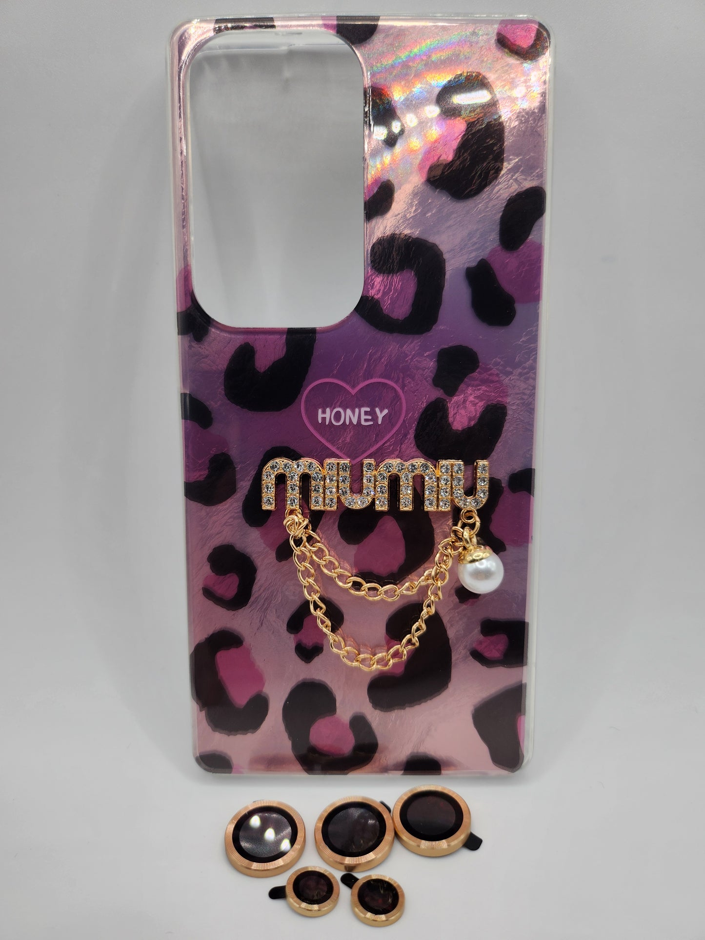 Coque Léopard Chic avec Chaîne & Perle – Protection Élégante avec Bague Caméra