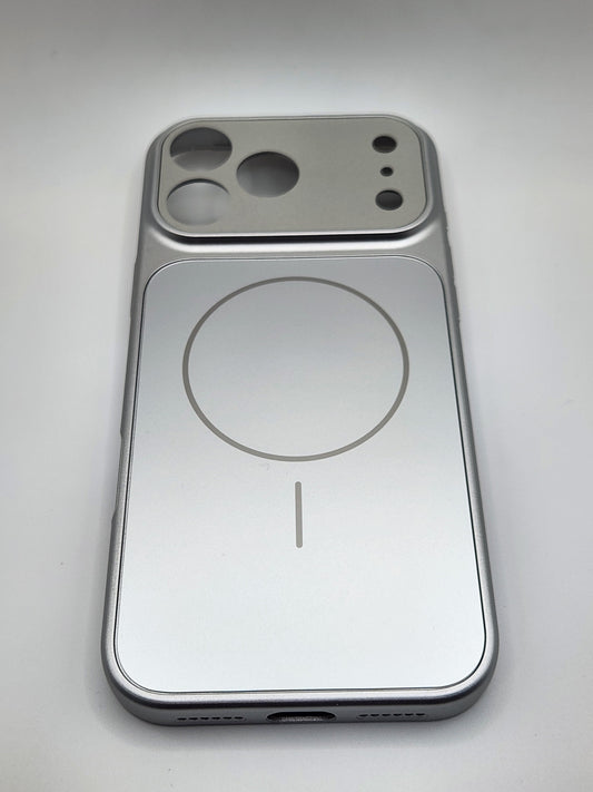 (بوشيط) فاخر لهاتف iPhone 17 Pro Max – حماية أنيقة بتصميم عصري
