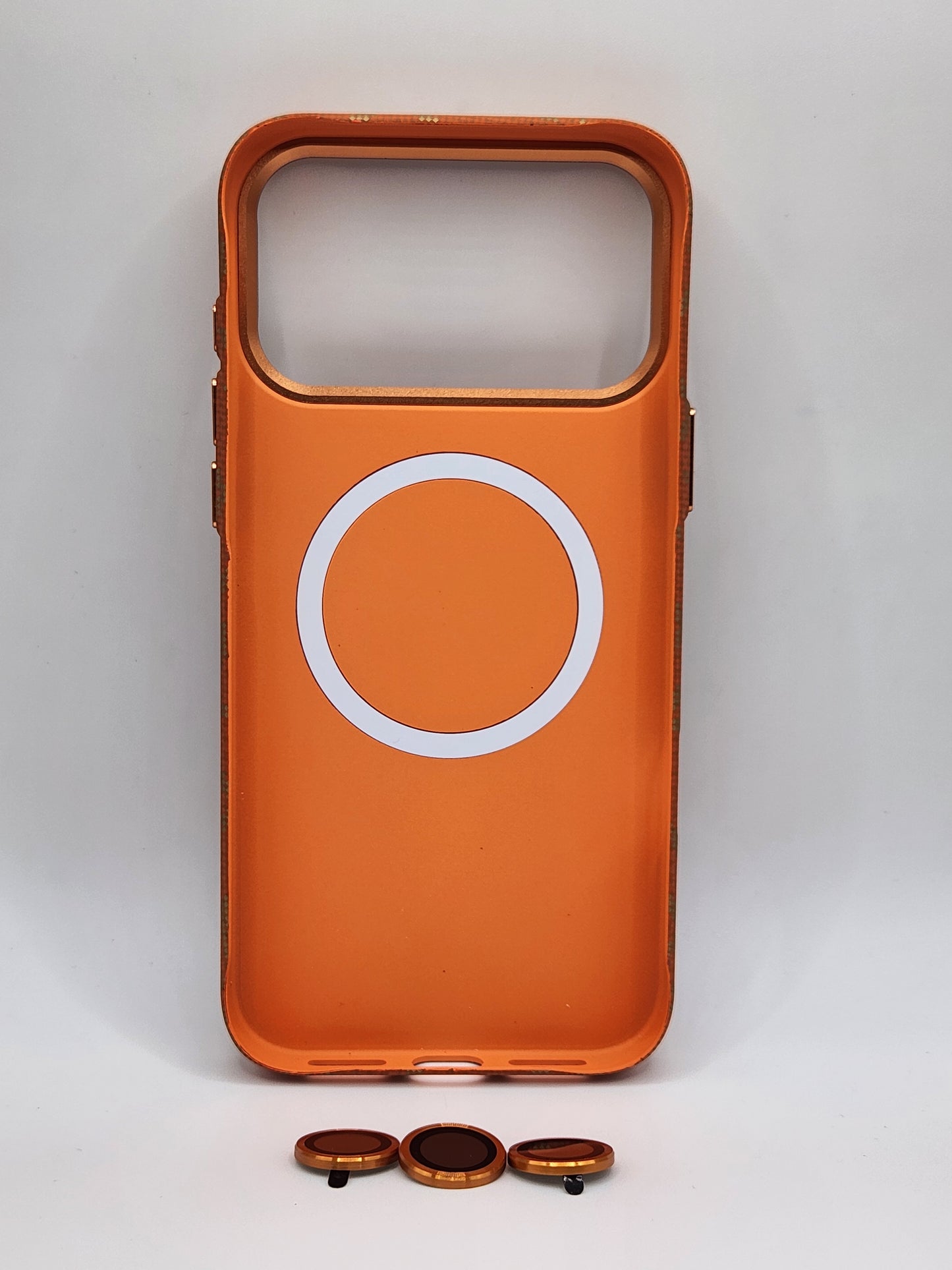 🔶بوشيط آيفون كربوني فاخر بدعم MagSafe وحماية كاملة(17 PRO MAX)