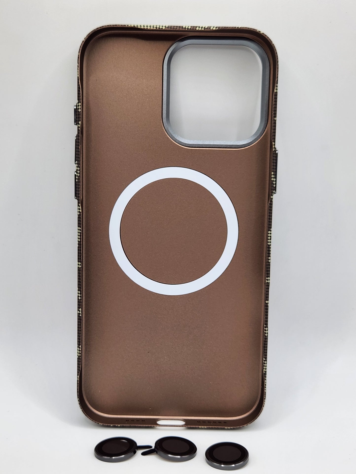 🔶بوشيط آيفون كربوني فاخر بدعم MagSafe وحماية كاملة(16 pro max)