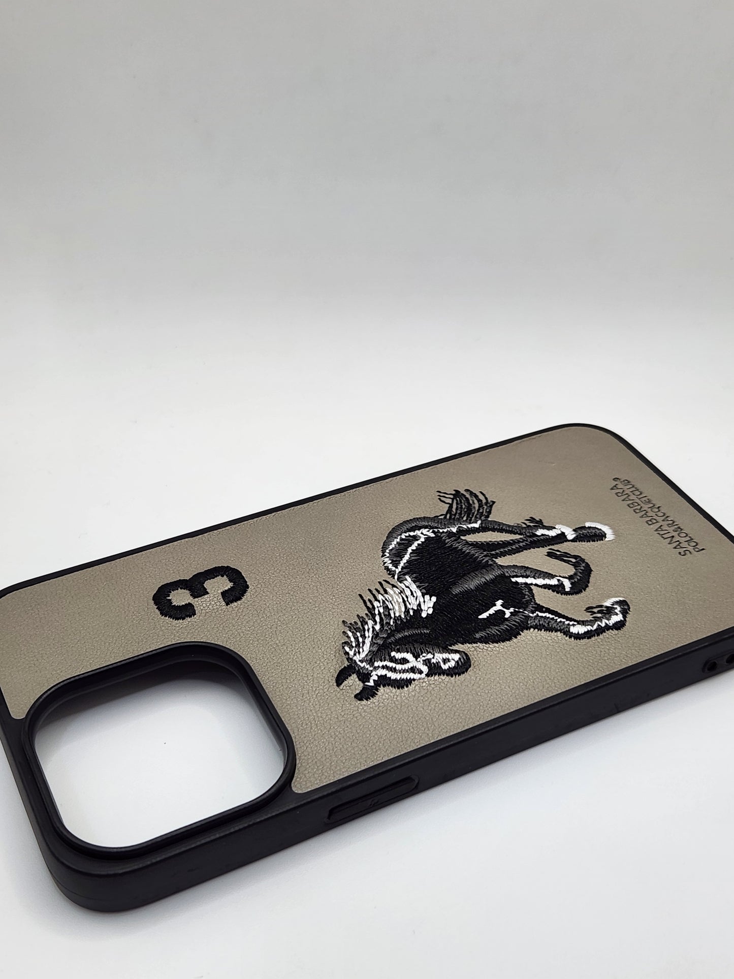 بوشيط هاتف فاخر بتصميم أنيق وتطريز حصان مميز 🐎(15 PRO MAX)