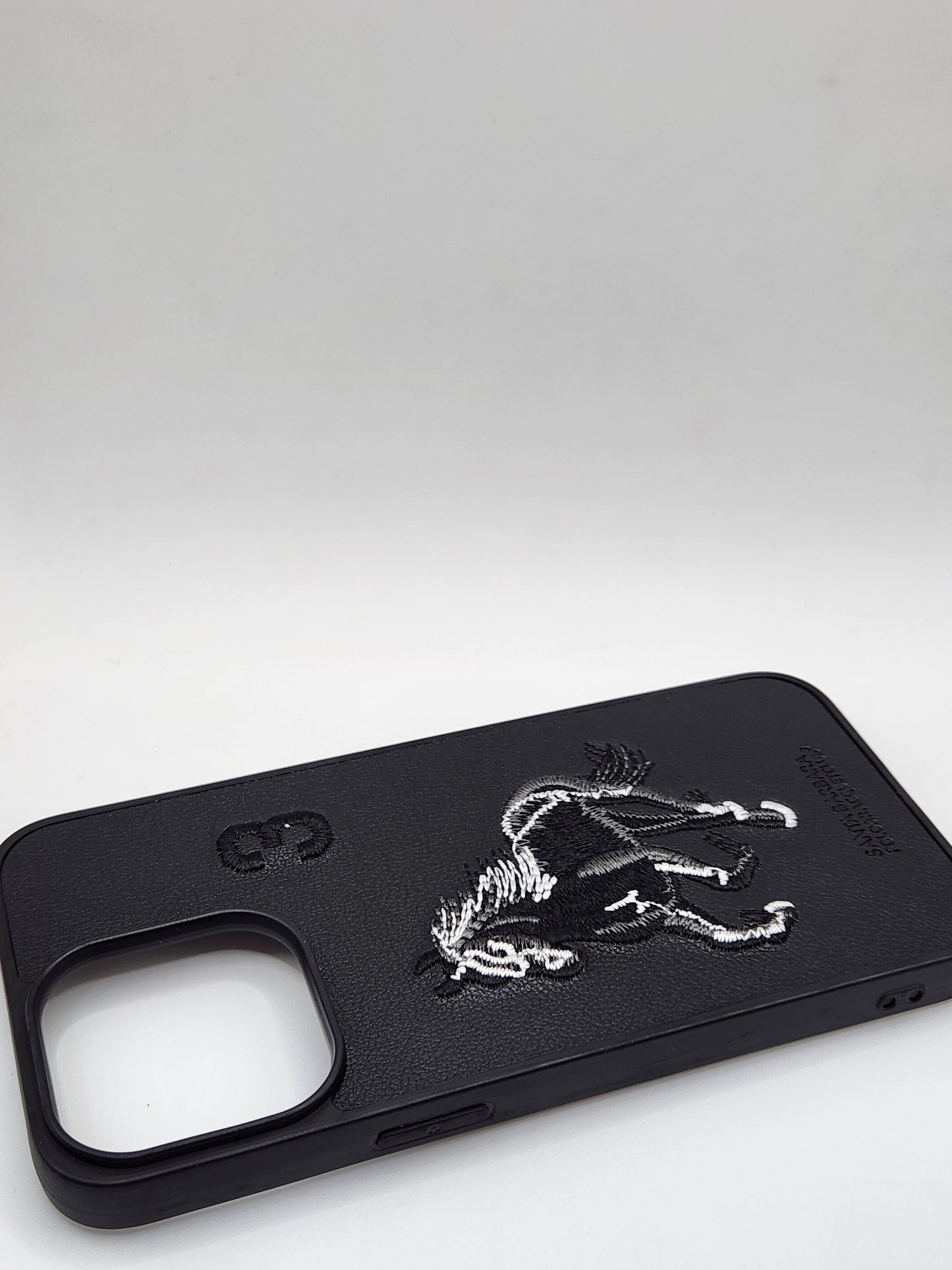 بوشيط هاتف فاخر بتصميم أنيق وتطريز حصان مميز 🐎(14 PRO MAX)