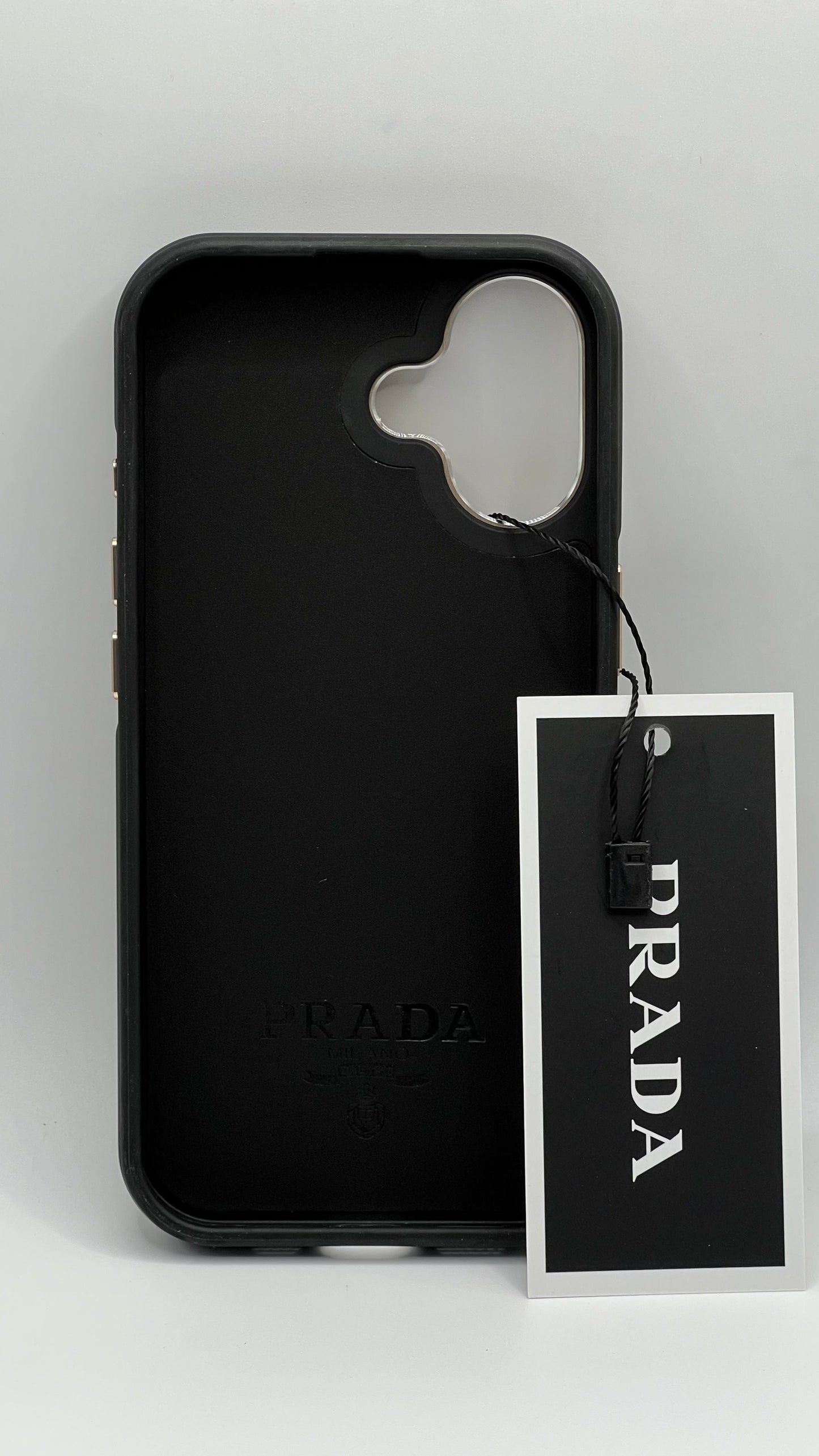بوشيط فاخر بتصميم أنيق وإطار معدني عصري(IPHONE 17 NORMAL)