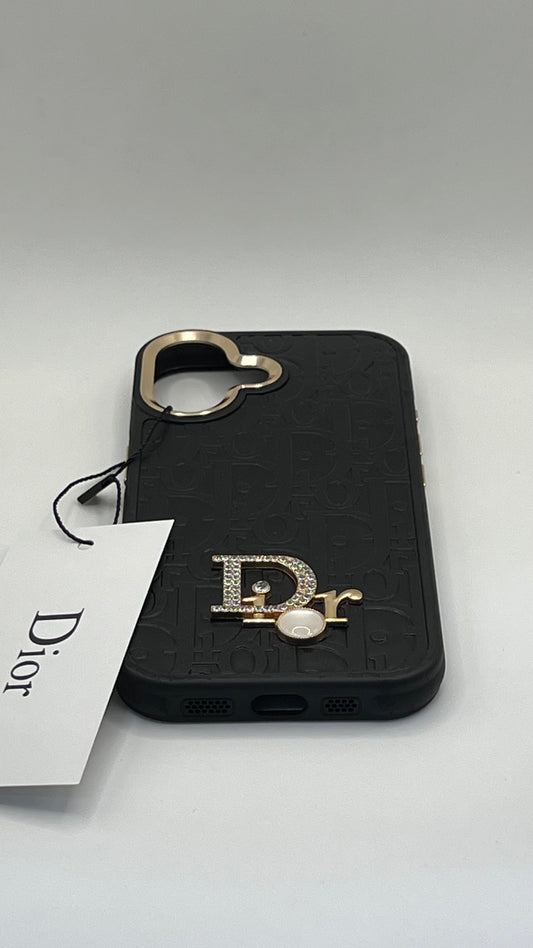 بوشيط فاخر بتصميم أنيق وإطار معدني عصري(IPHONE 17 NORMAL)