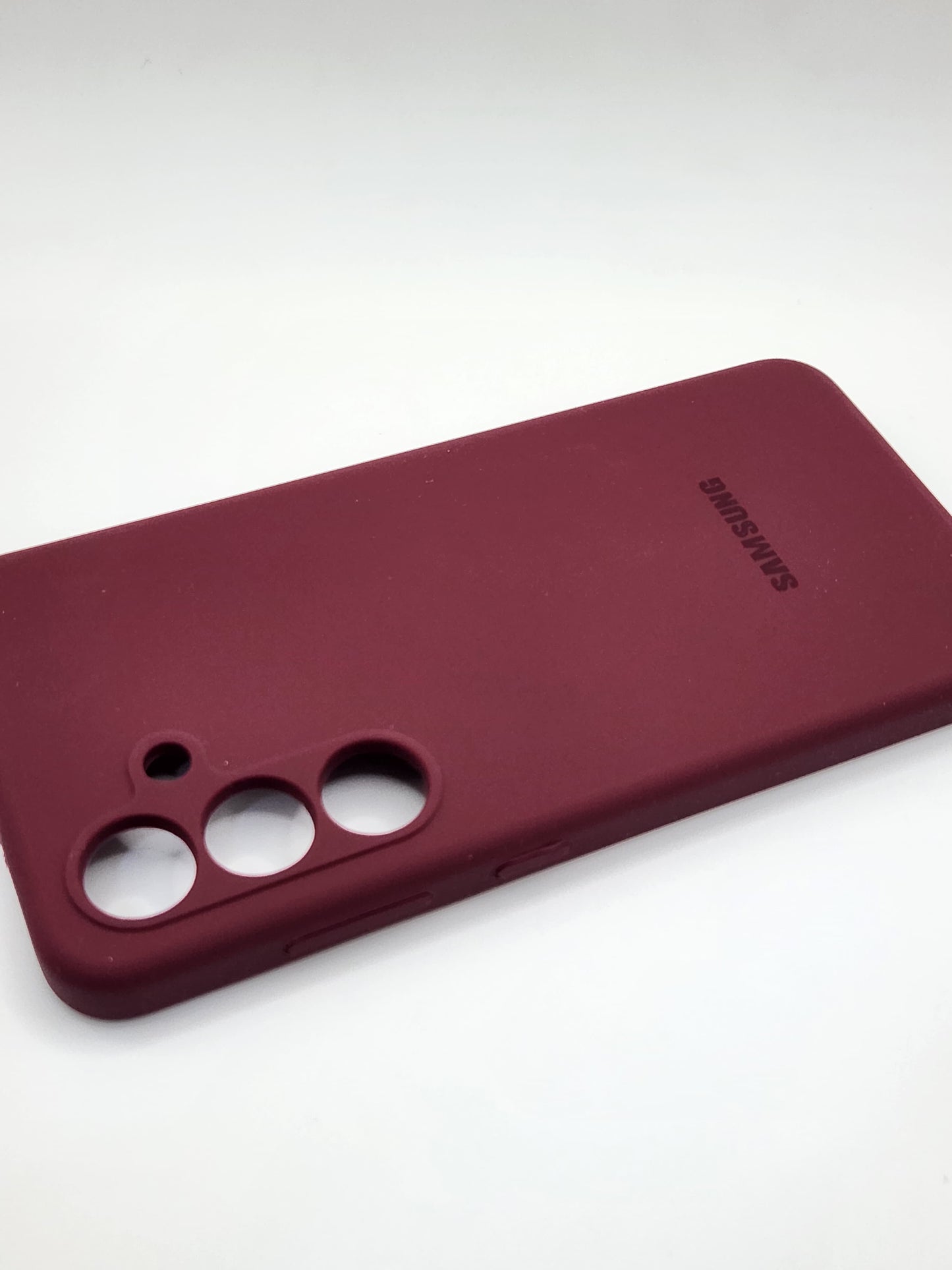 (بوشيط) سيليكون أصلي لهواتف سامسونج – حماية أنيقة ولمسة فاخرة SAMSUNG S24