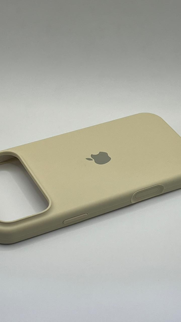بوشيط سيليكون حماية أنيقة ولمسة ناعمة(IPHONE 17 PRO MAX)
