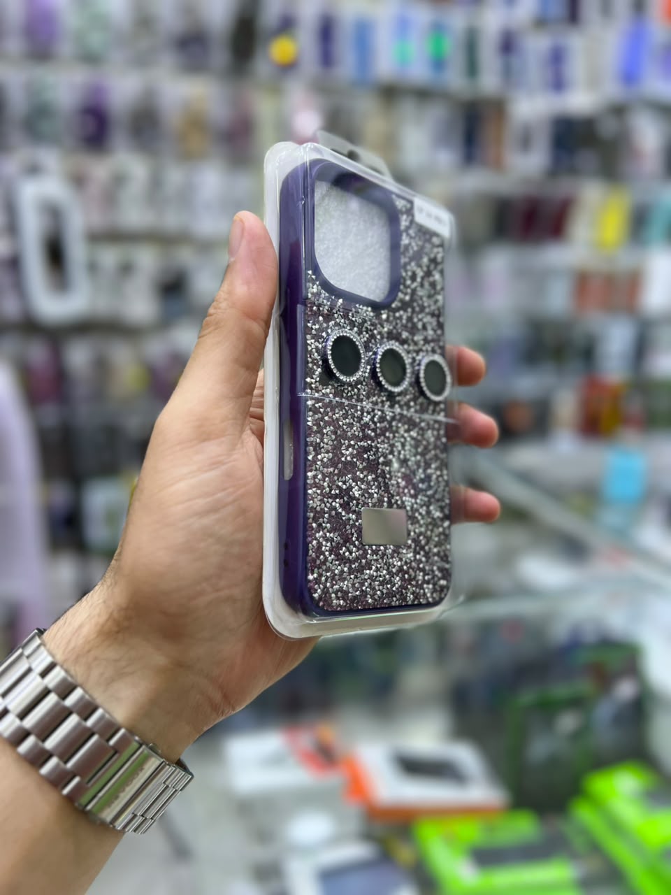 ✨ بوشيط آيفون فاخر لامع مع حماية عدسات الكاميرا تصميم أنيق ومميز ✨(IPHONE 16 PRO)