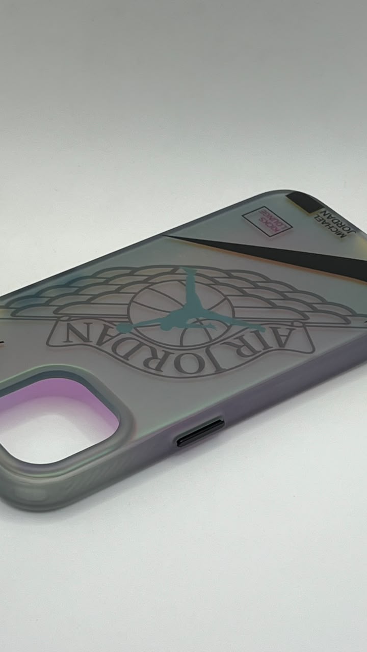 بوشيط آيفون بتصميم رياضي عصري بتأثير لوني متغير حماية كاملة ومظهر فاخر(IPHONE 13/14/15 NORMAL))