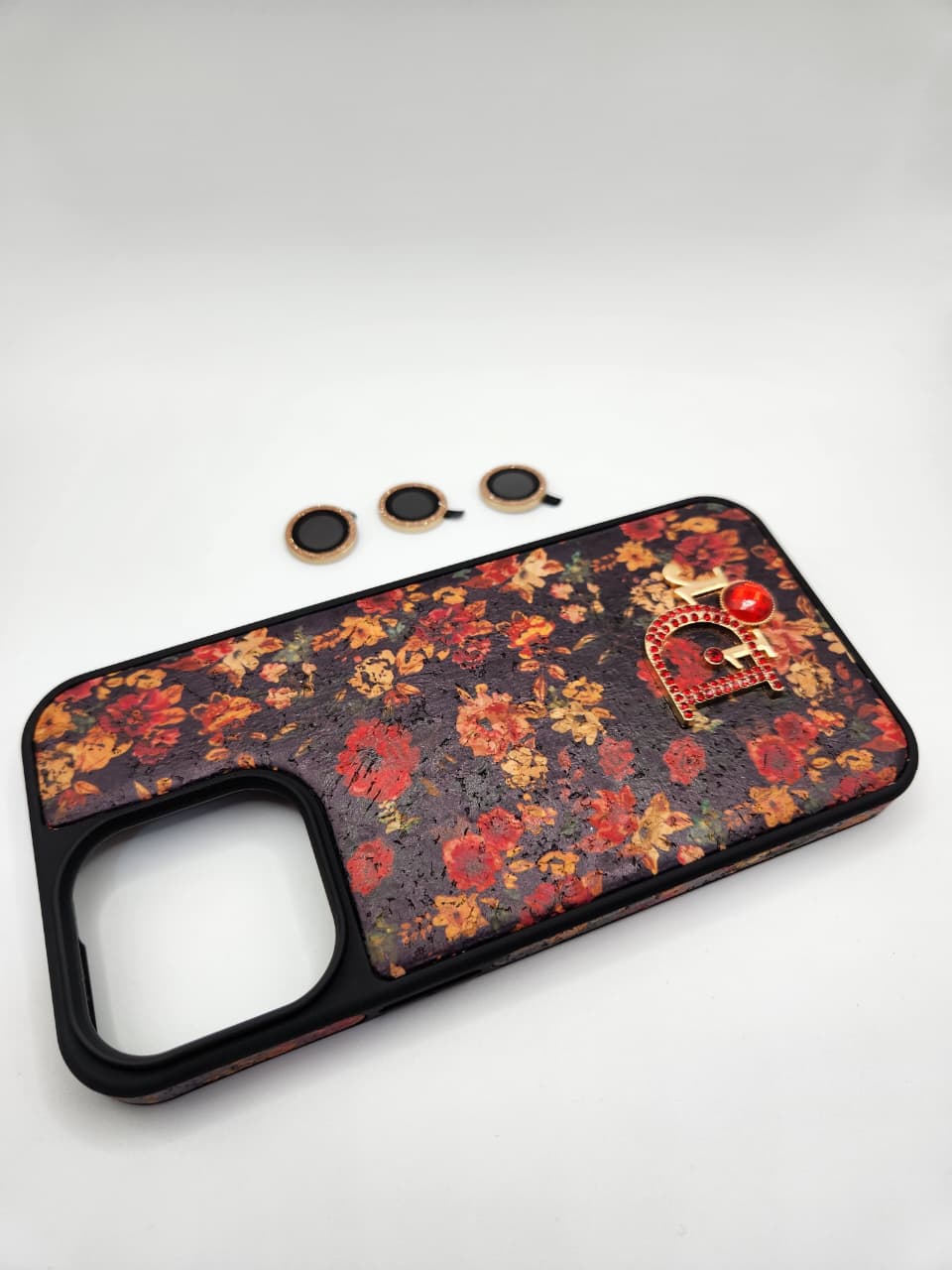 Coque Luxe Fleurie & Papillons – Compatible iPhone 15 pro max