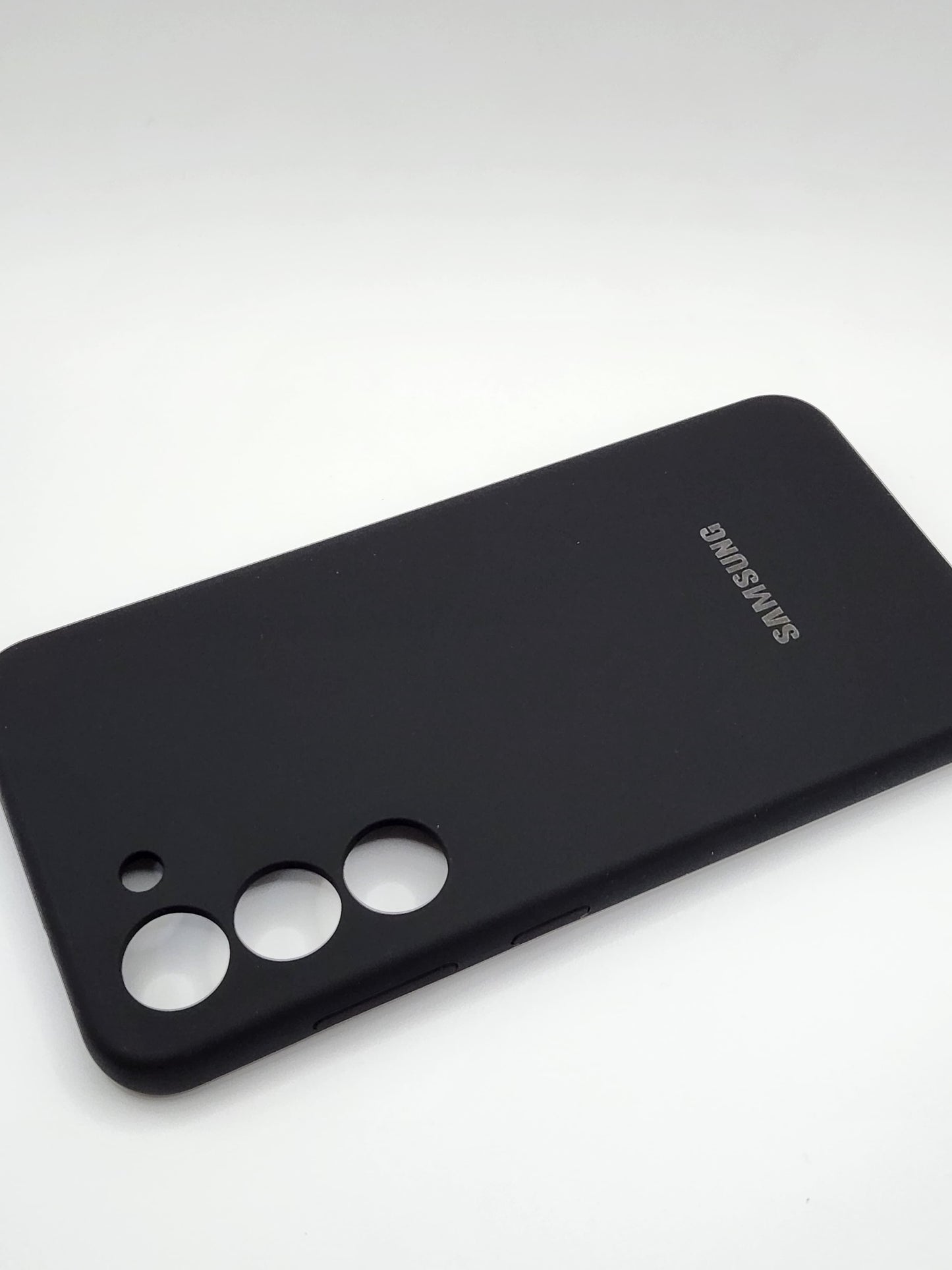 (بوشيط) سيليكون أصلي لهواتف سامسونج – حماية أنيقة ولمسة فاخرة SAMSUNG S23