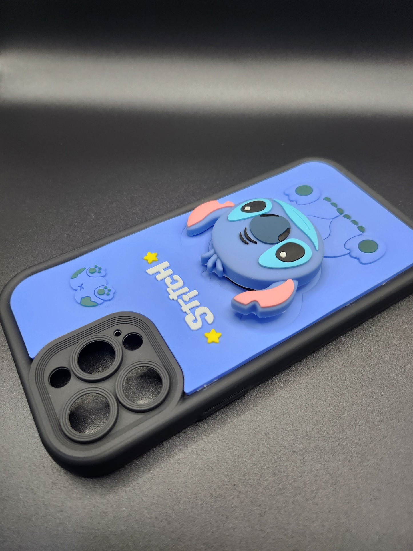 Coque Silicone 3D Design Mignon – Série Personnages & Papillons Stitch