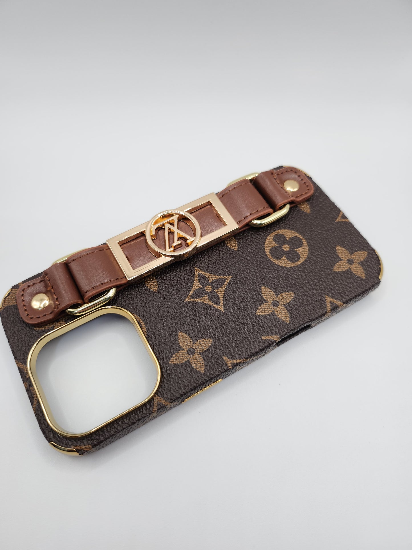 Coque Luxe avec Bracelet – Style Monogram Élégant (3 modèles)