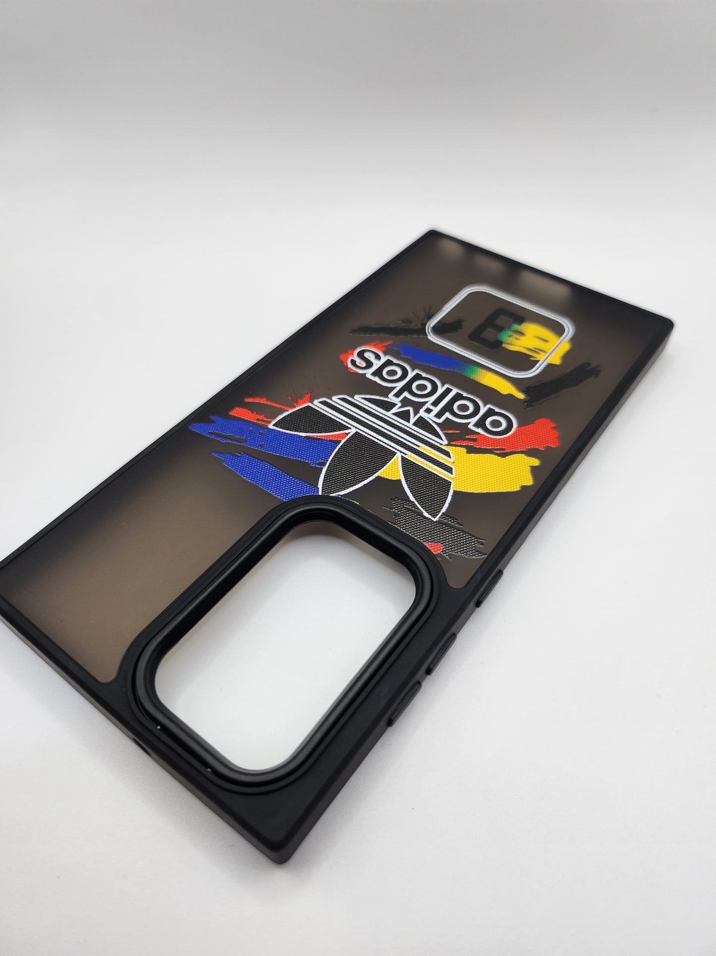 ✨ Coques Premium Marques de Luxe – Pour iPhone & Samsung Dernière Génération ✨