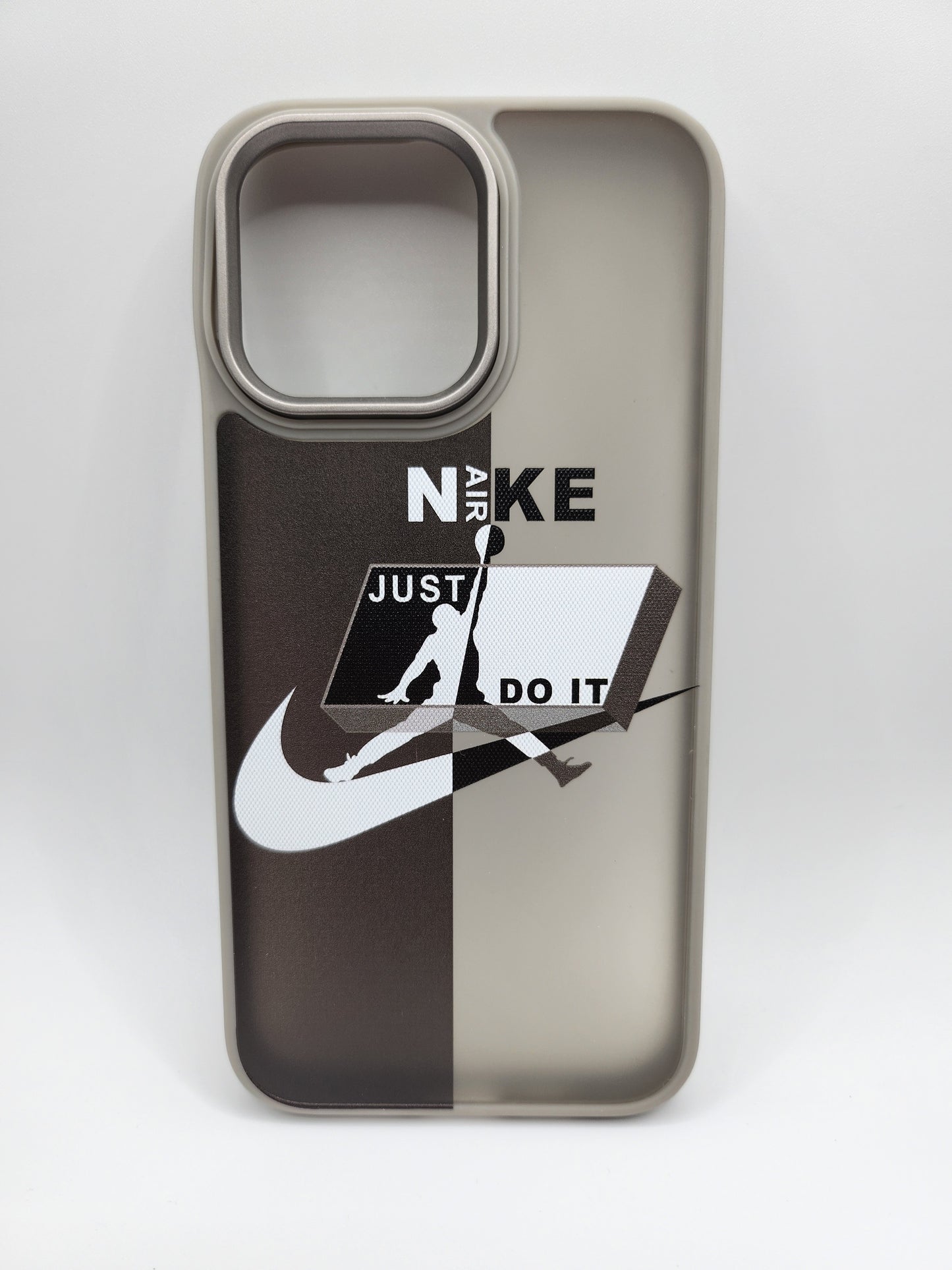 ✨ Coques Premium Marques de Luxe – Pour iPhone & Samsung Dernière Génération ✨