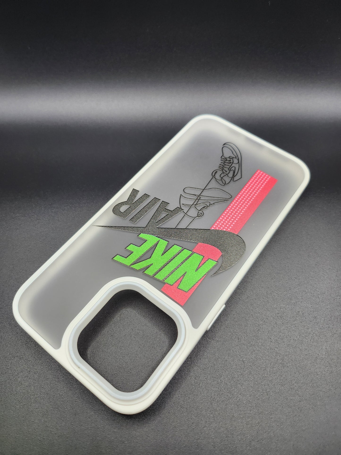 ✨ Coques Premium Marques de Luxe – Pour iPhone & Samsung Dernière Génération ✨