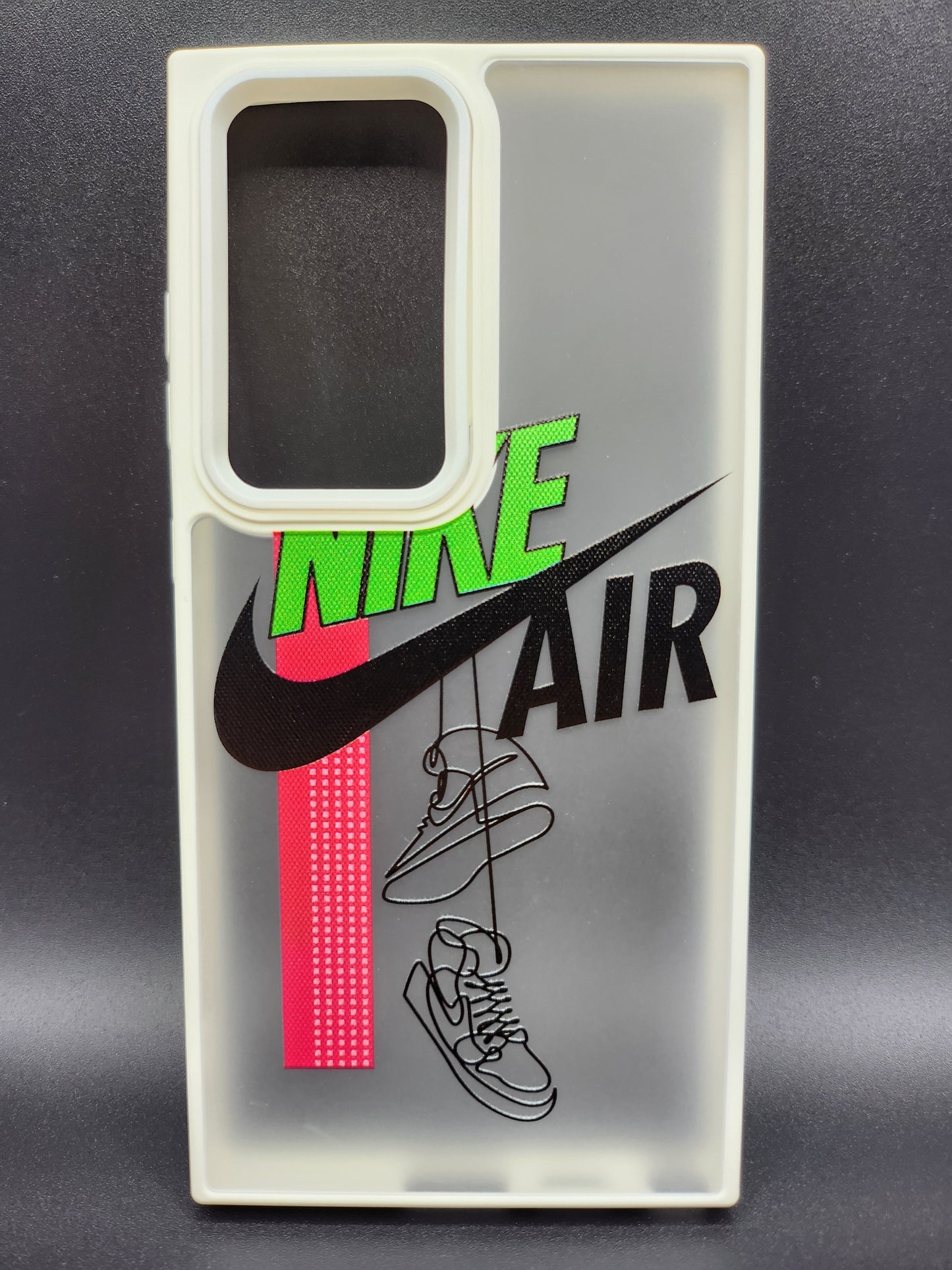 ✨ Coques Premium Marques de Luxe – Pour iPhone & Samsung Dernière Génération ✨