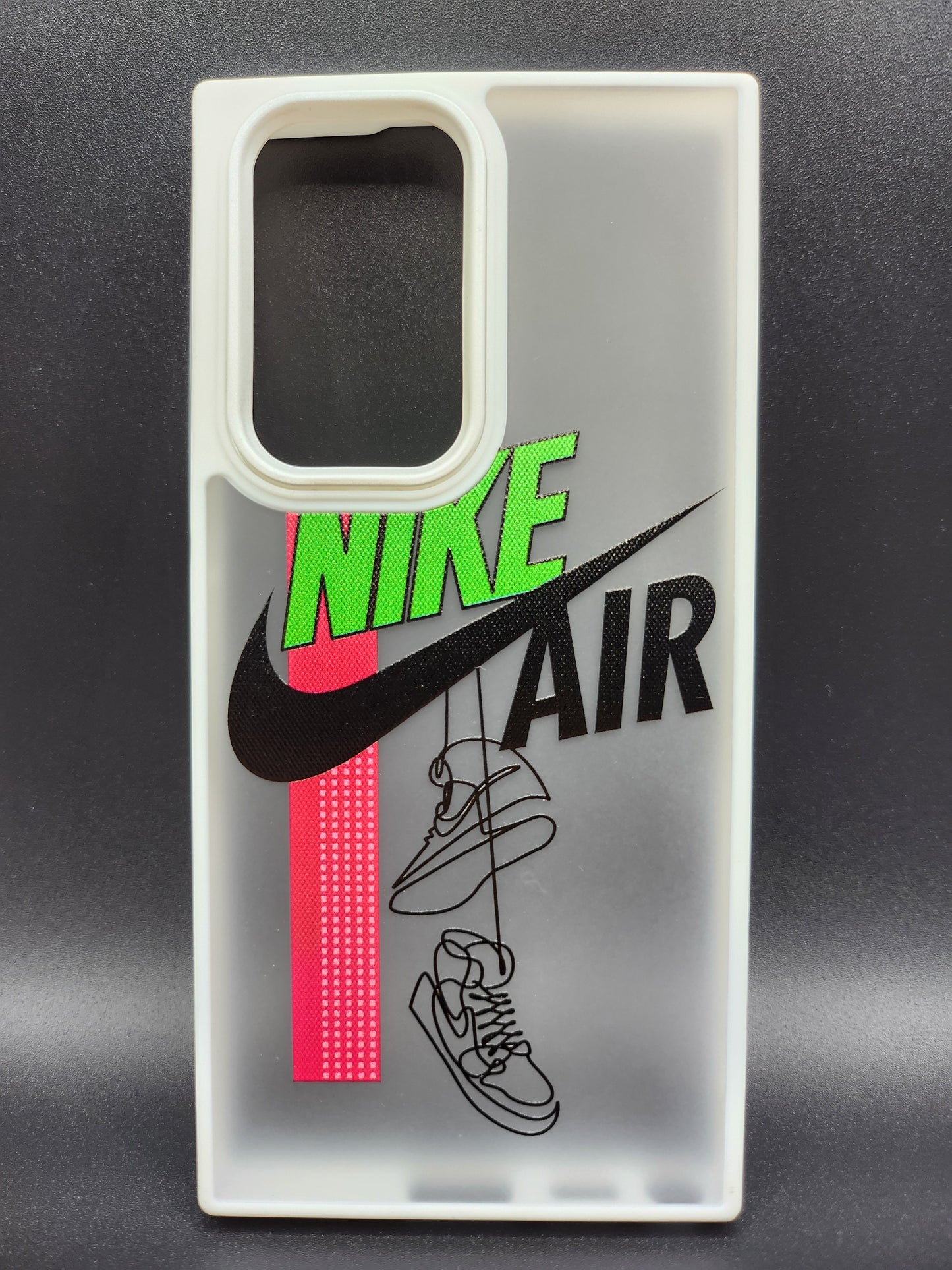 ✨ Coques Premium Marques de Luxe – Pour iPhone & Samsung Dernière Génération ✨