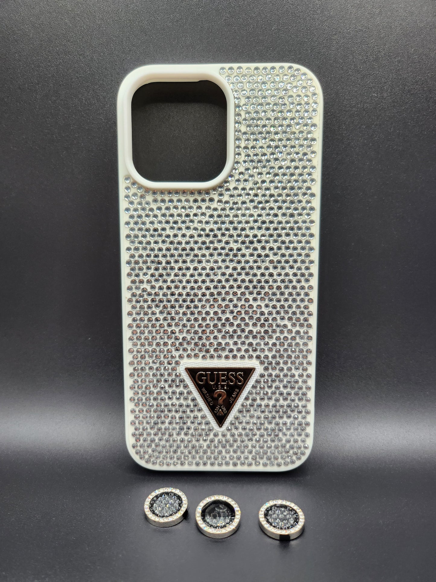 Coque de luxe GUESS avec strass brillants et protection caméra – Design élégant