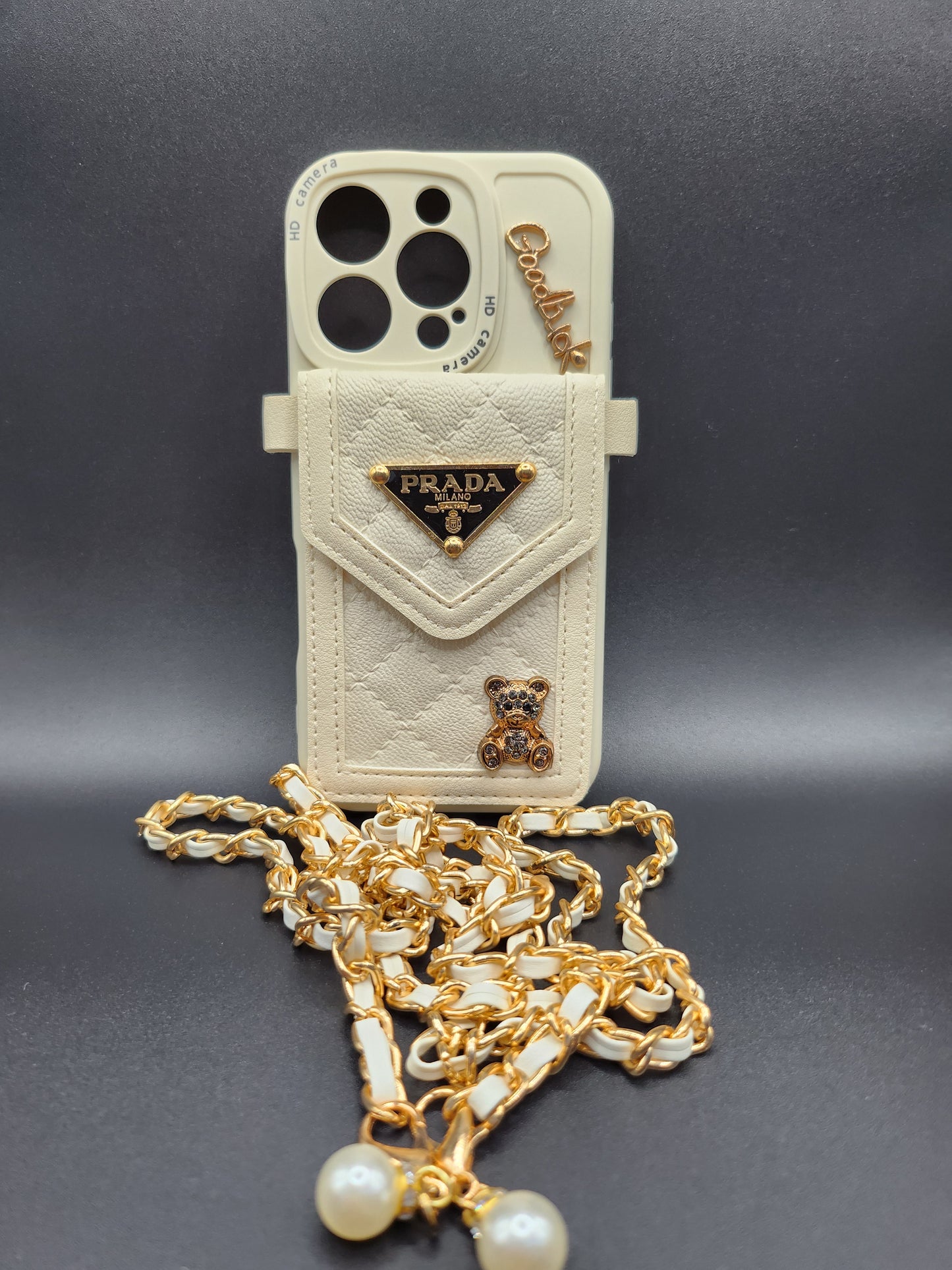 Coque Luxe iPhone avec Pochette Intégrée & Chaîne Dorée – Style Élégant