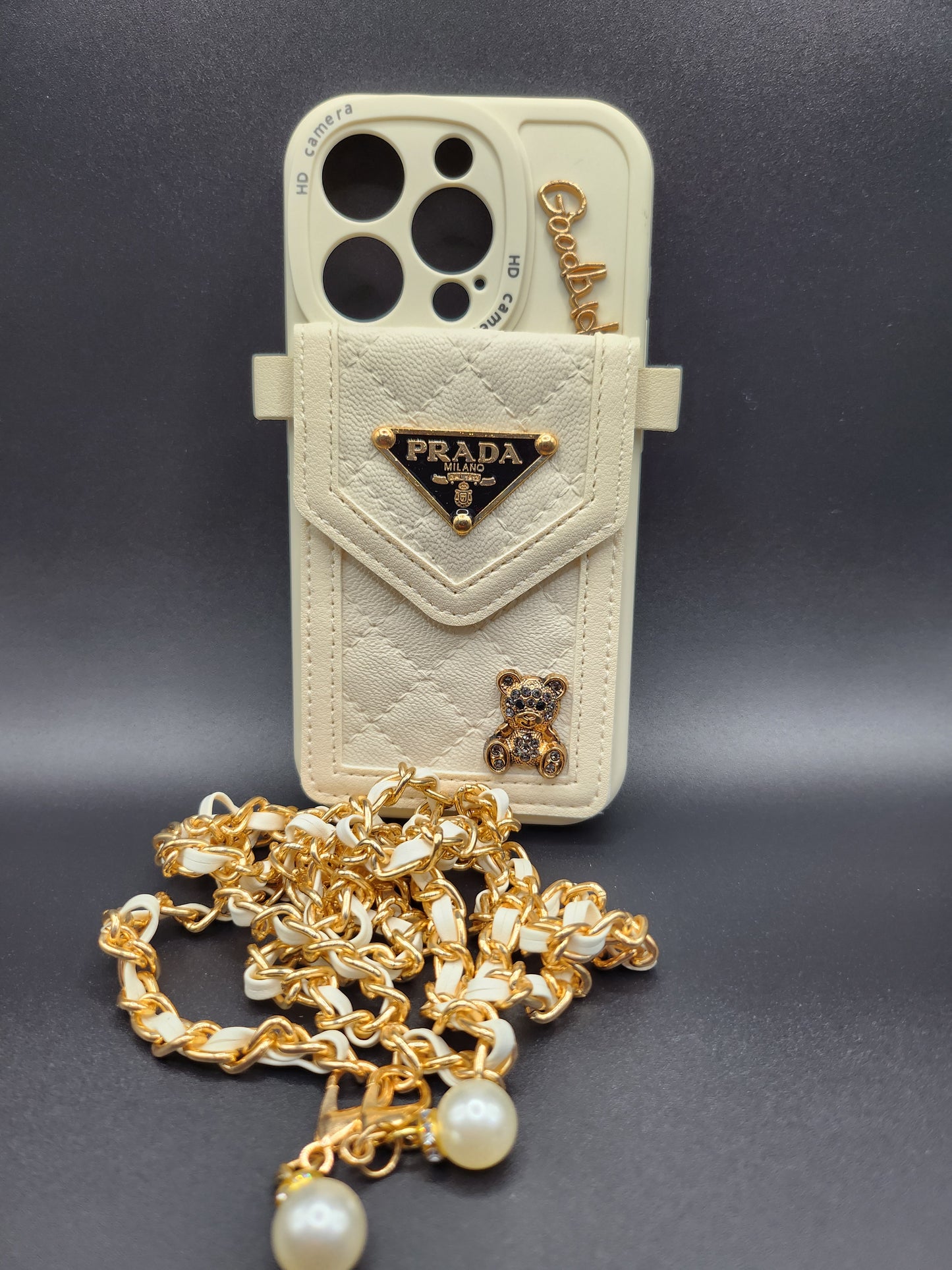 Coque Luxe iPhone avec Pochette Intégrée & Chaîne Dorée – Style Élégant