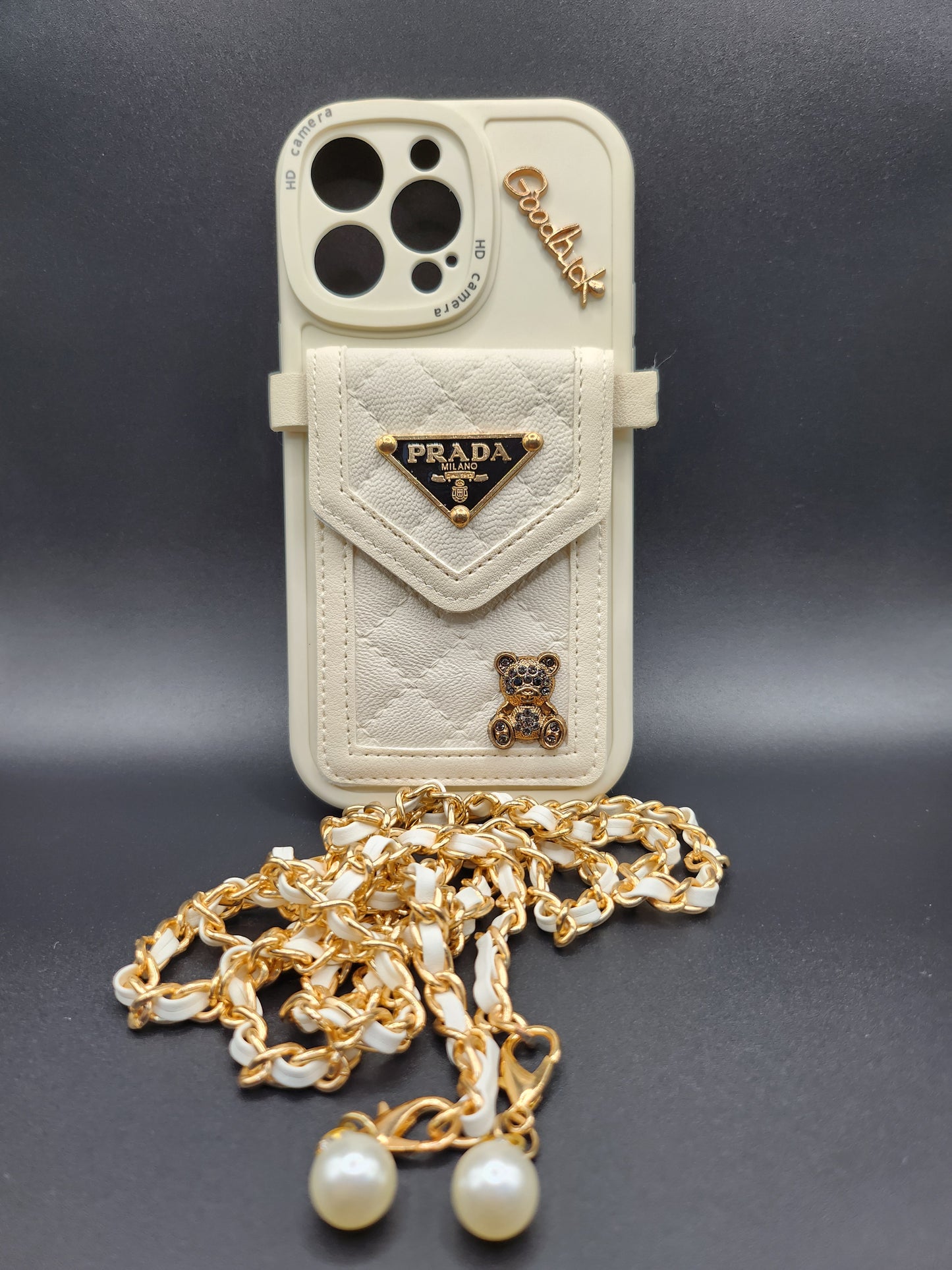 Coque Luxe iPhone avec Pochette Intégrée & Chaîne Dorée – Style Élégant