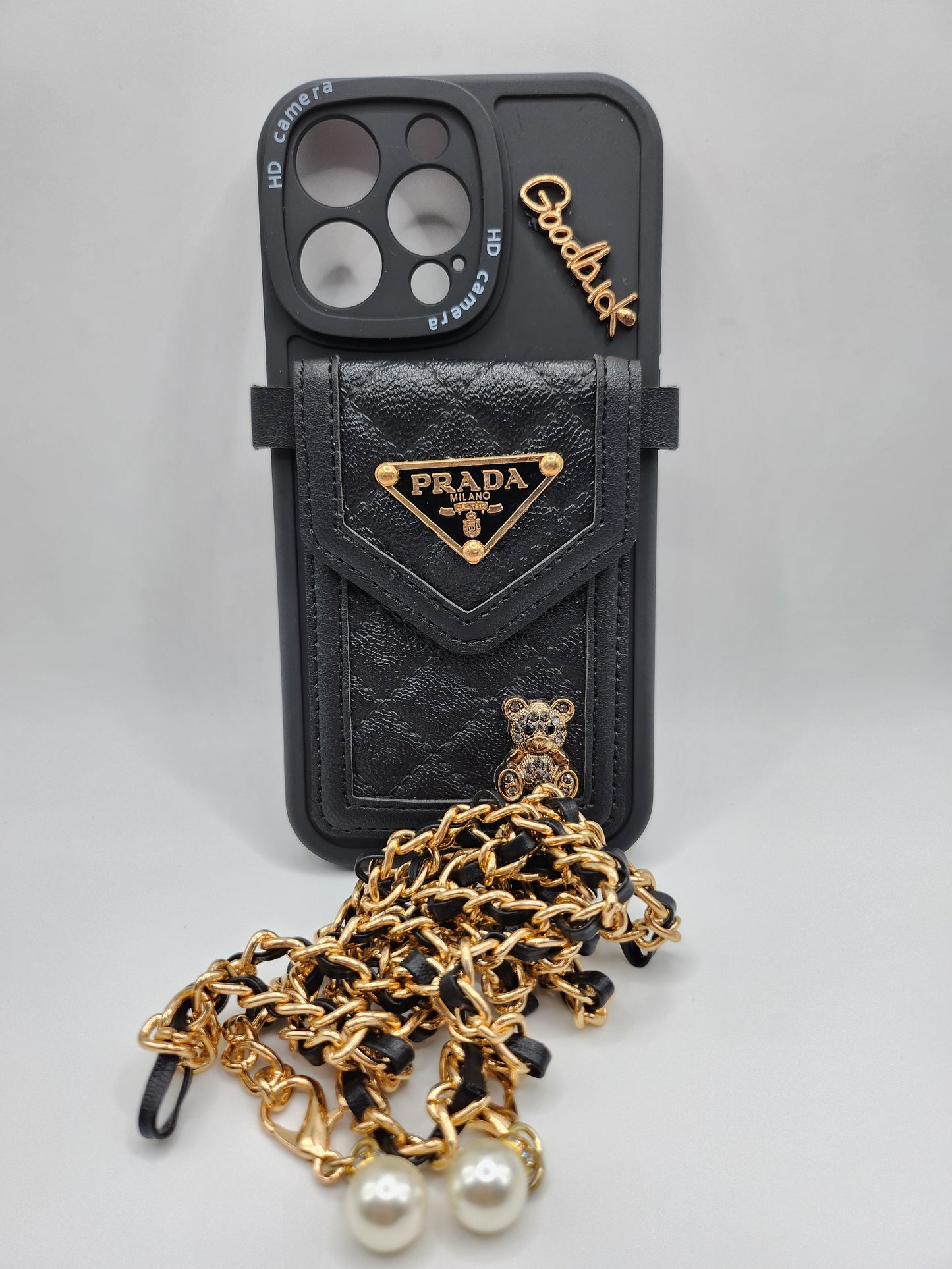 Coque Luxe iPhone avec Pochette Intégrée & Chaîne Dorée – Style Élégant