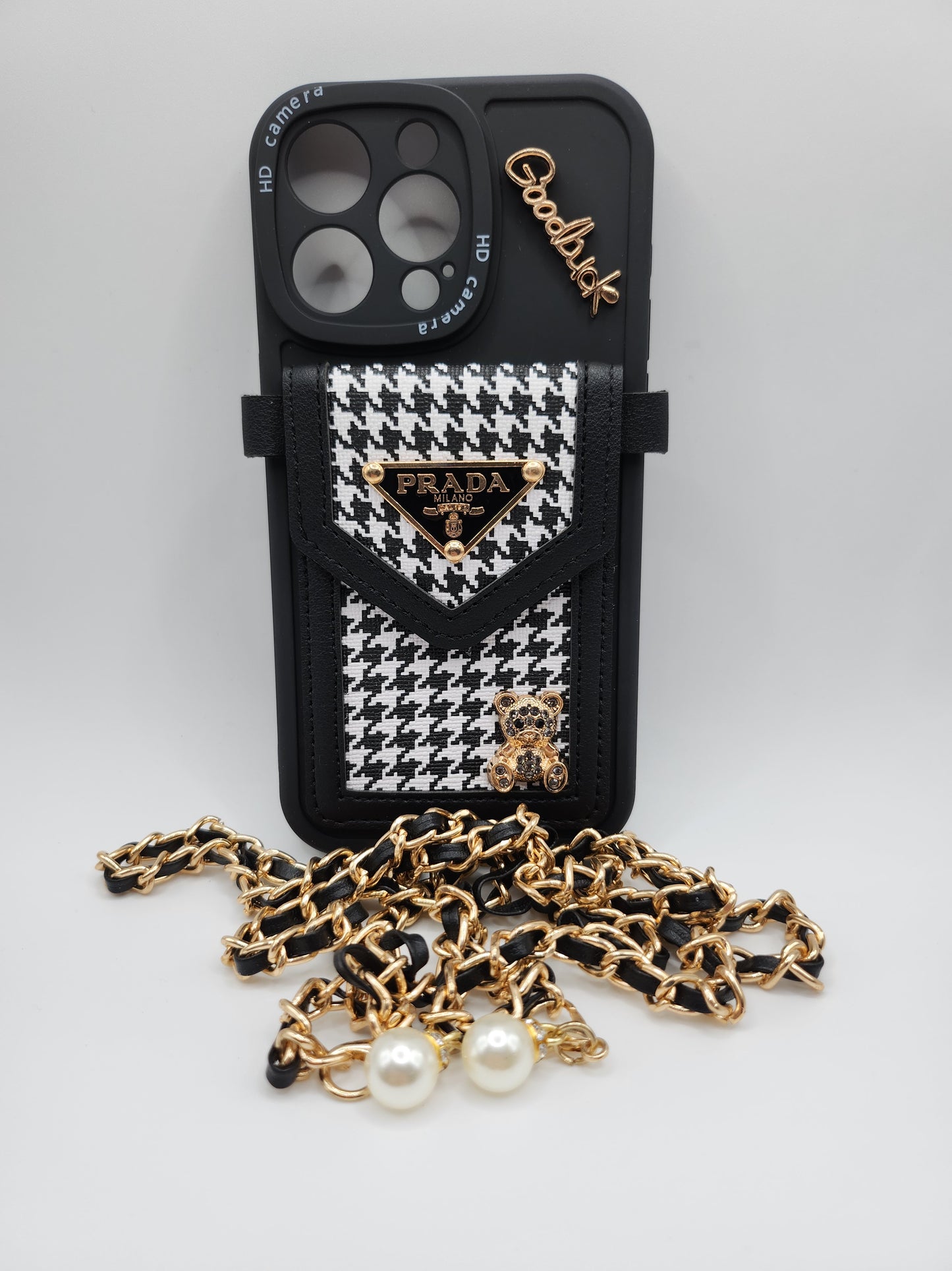 Coque Luxe iPhone avec Pochette Intégrée & Chaîne Dorée – Style Élégant