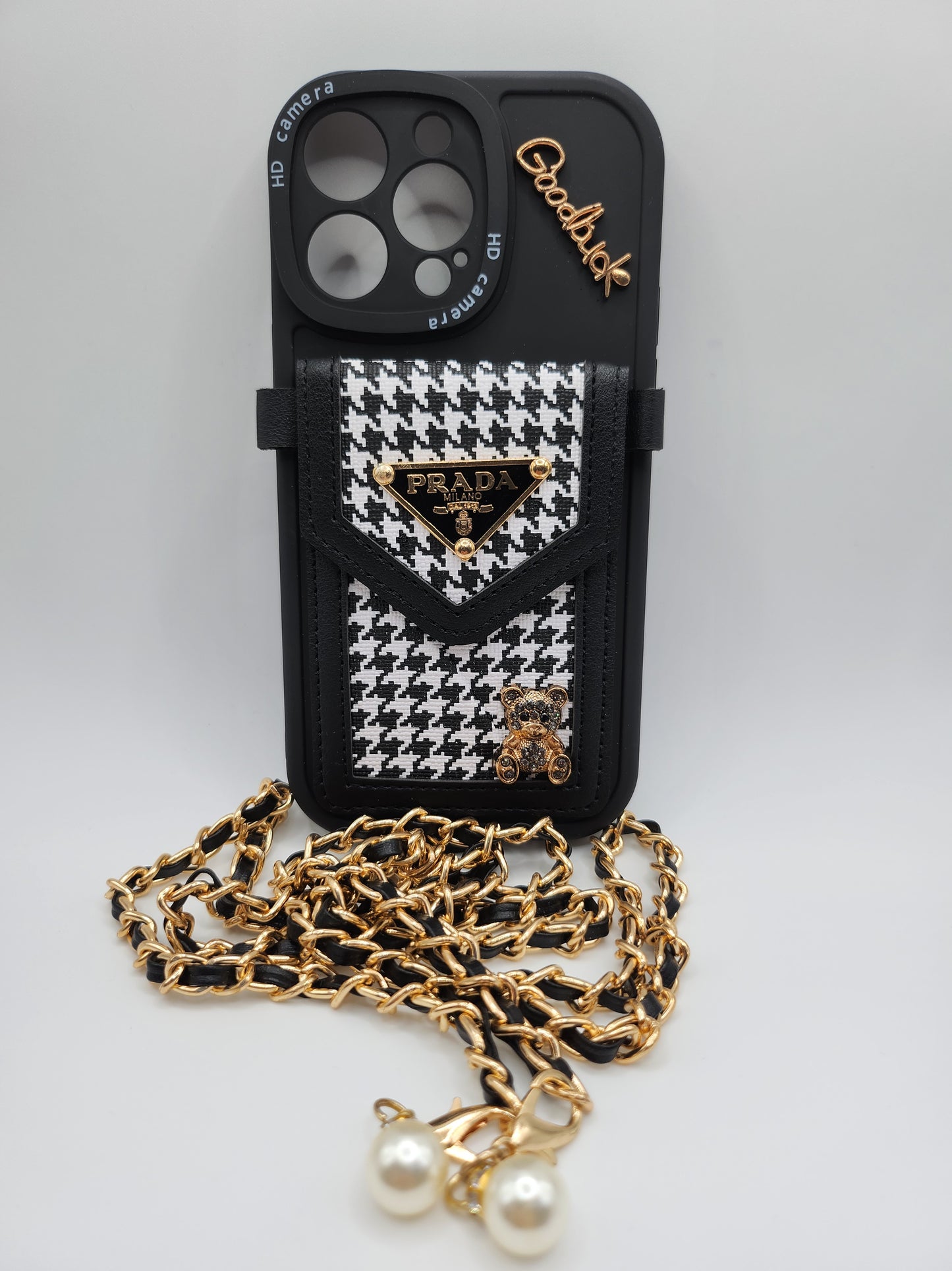 Coque Luxe iPhone avec Pochette Intégrée & Chaîne Dorée – Style Élégant