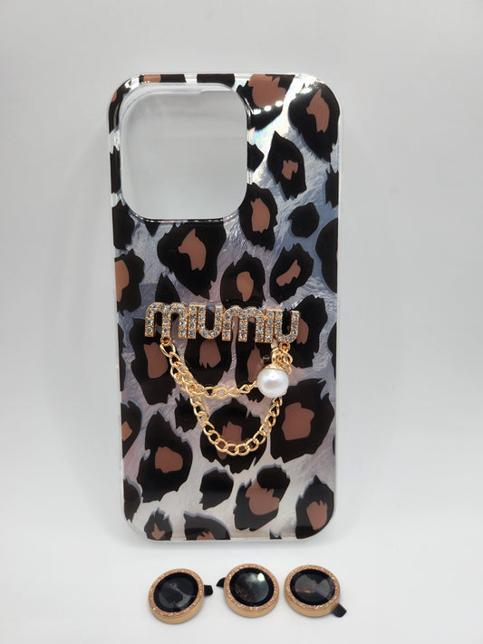 Coque Léopard Chic avec Chaîne & Perle – Protection Élégante avec Bague Caméra