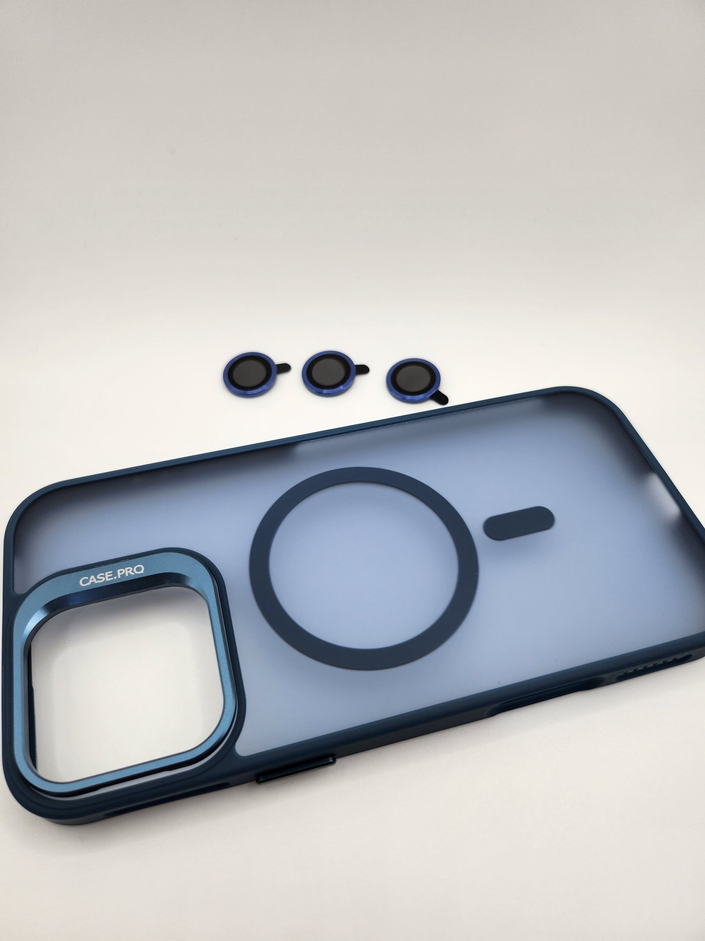 Coque Premium Mat & Transparente avec Protection de Caméra – iPhone & Samsung