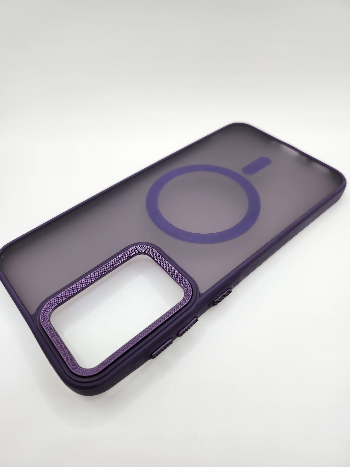 ✨Coque Matte Transparente avec Anneau Magnétique – Protection Élégante et Moderne✨