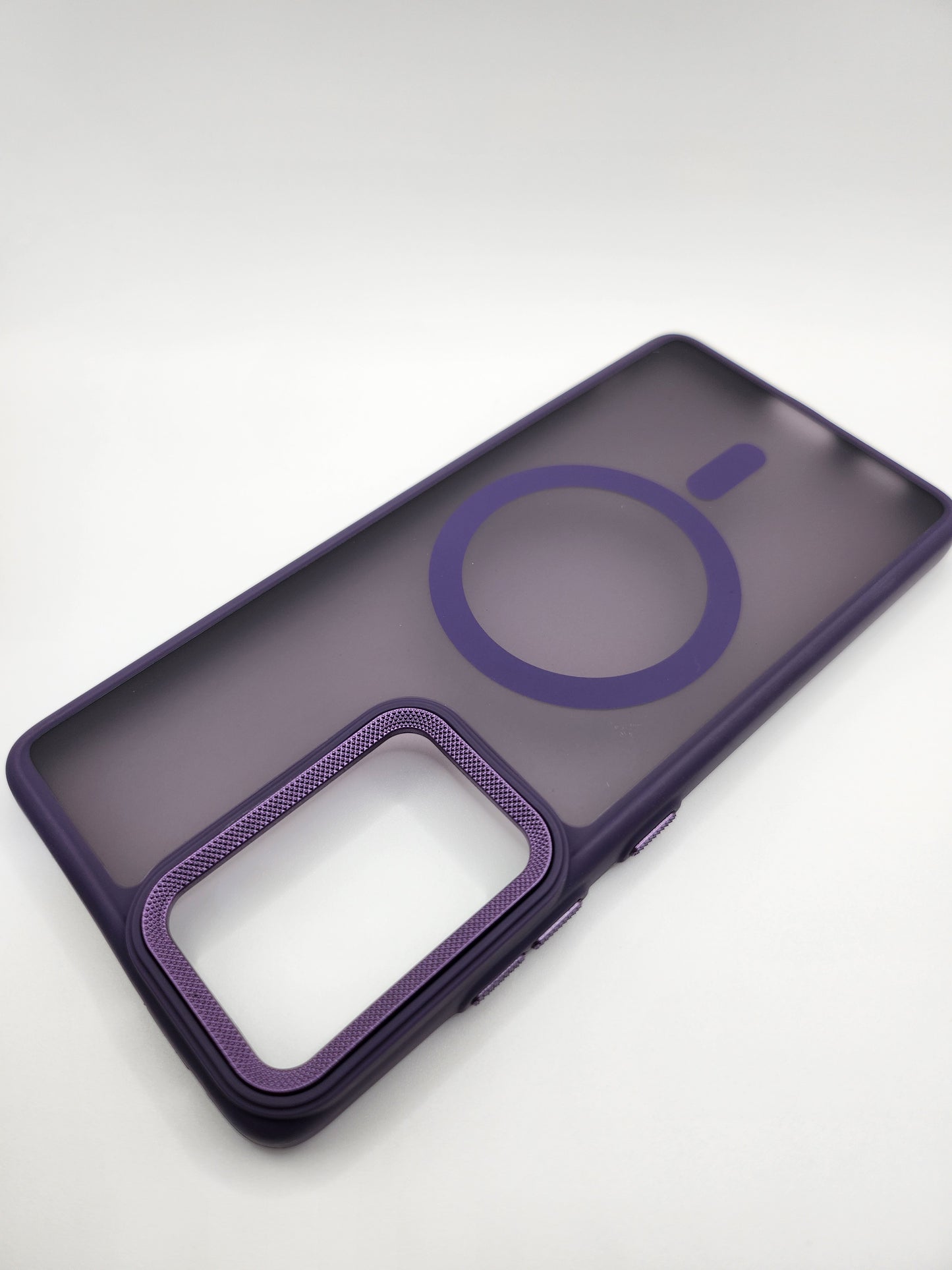 ✨Coque Matte Transparente avec Anneau Magnétique – Protection Élégante et Moderne✨