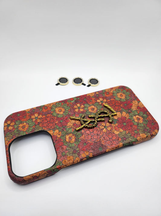 ✨Coque de Luxe Florale avec Logo Doré – Style Élégant et Chic✨