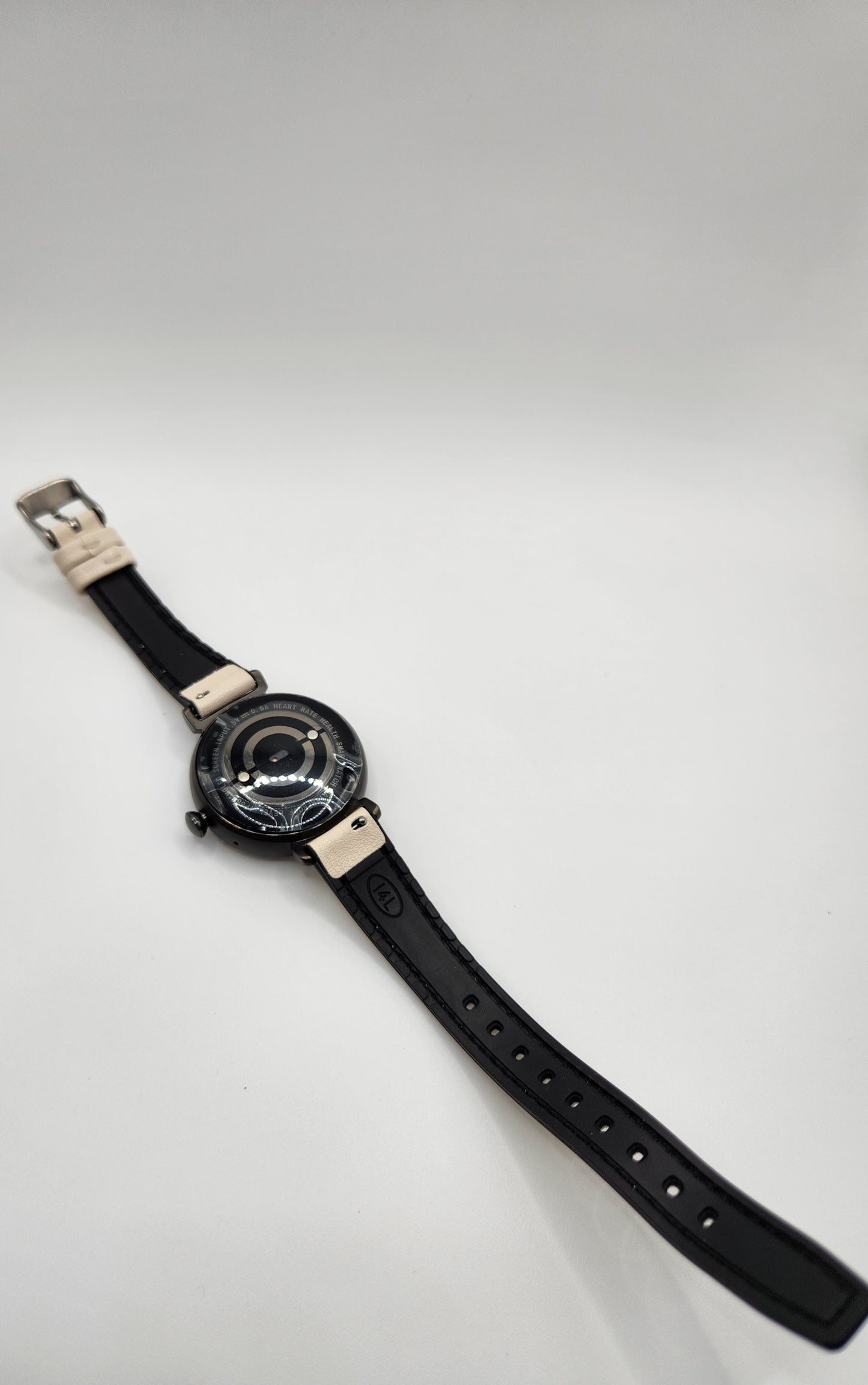 🌸 Montre Connectée Femme  – Écran AMOLED 1.04'' | Élégance & Technologie