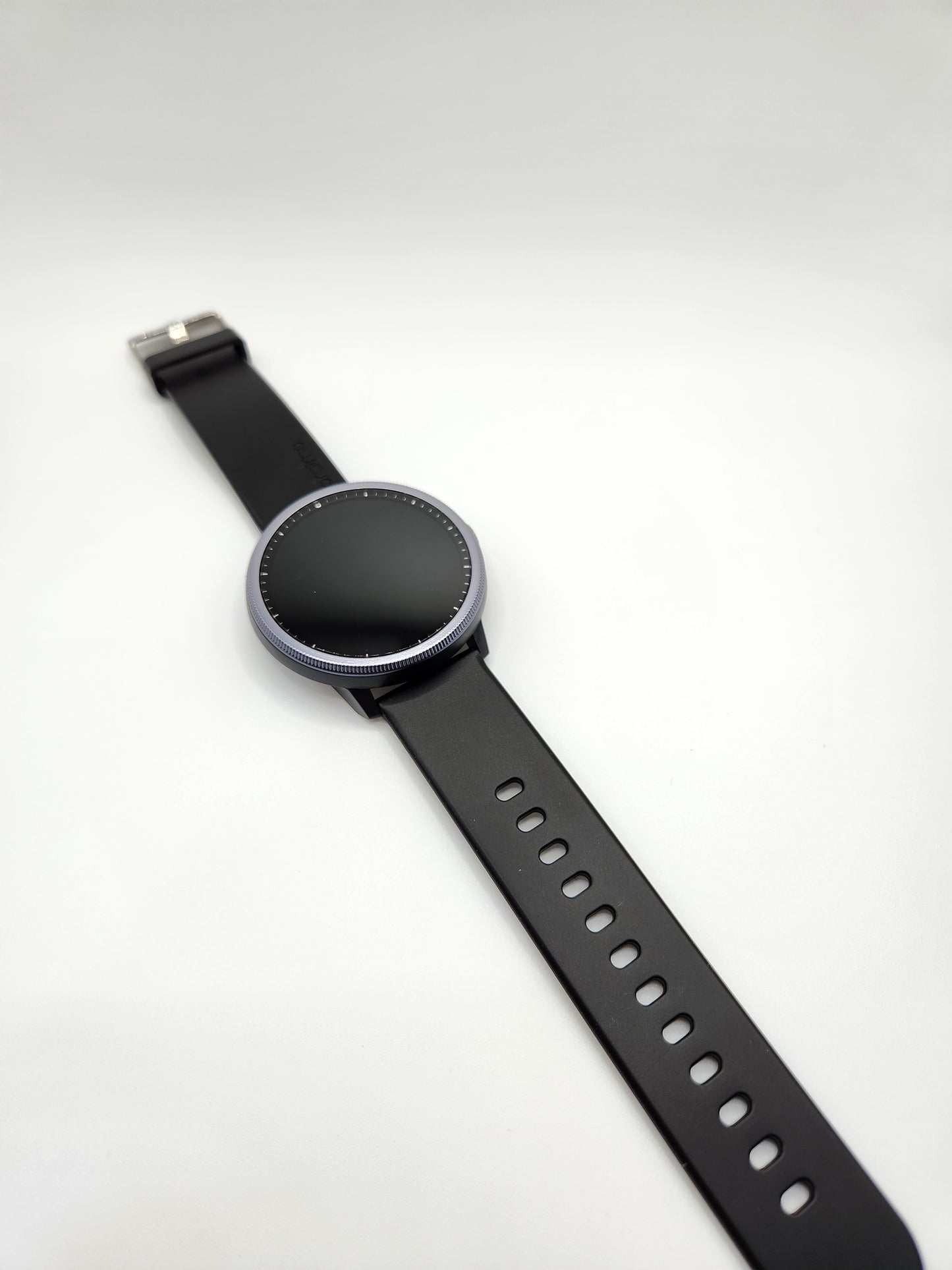 Oraimo SmartWatch Classique – Écran Tactile Rond, Bracelet Silicone Noir