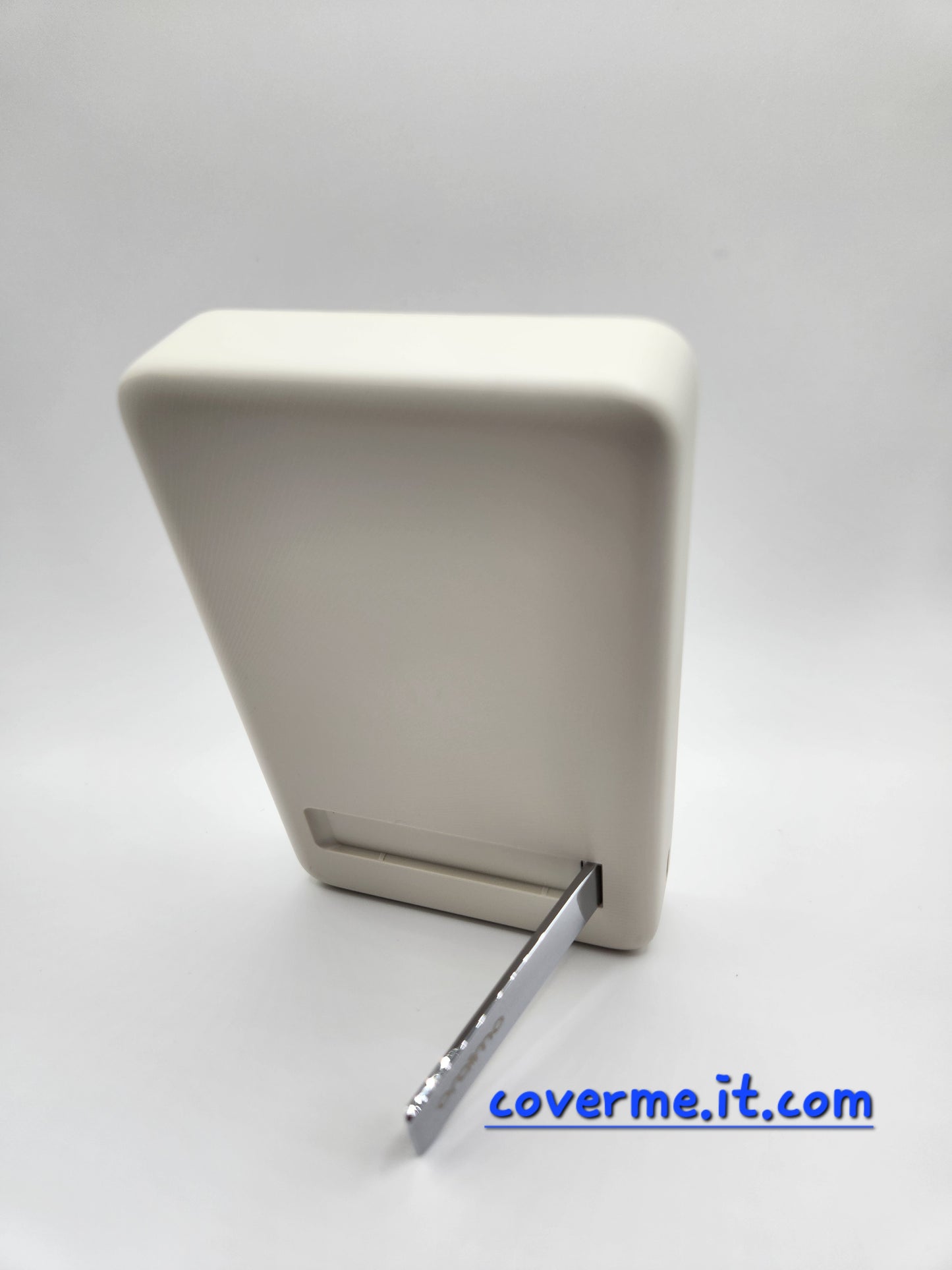 Oraimo MagPower 15 – Power Bank Magnétique 10000mAh avec Charge Sans Fil 15W