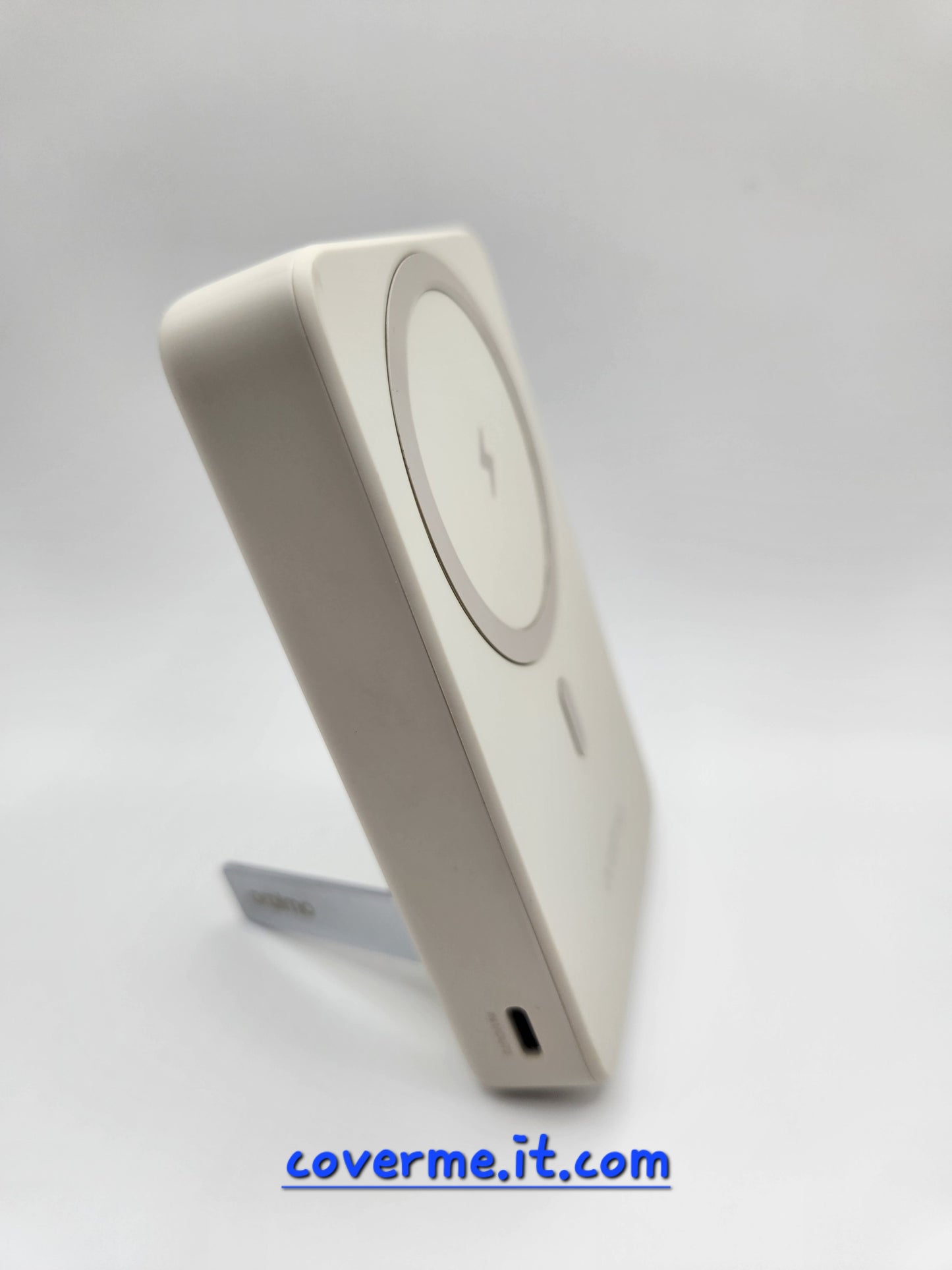 Oraimo MagPower 15 – Power Bank Magnétique 10000mAh avec Charge Sans Fil 15W