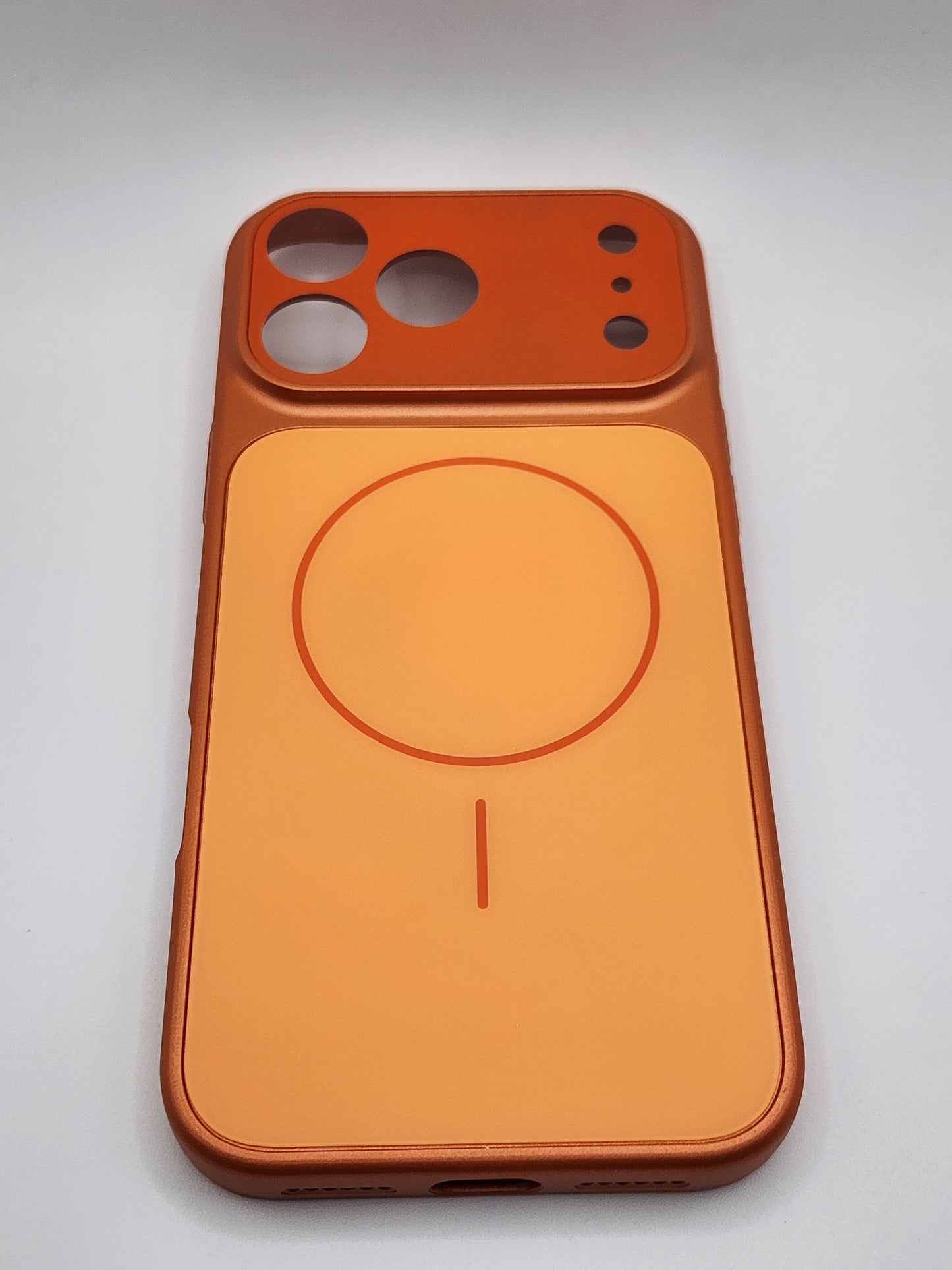 (بوشيط) فاخر لهاتف iPhone 17 Pro Max – حماية أنيقة بتصميم عصري