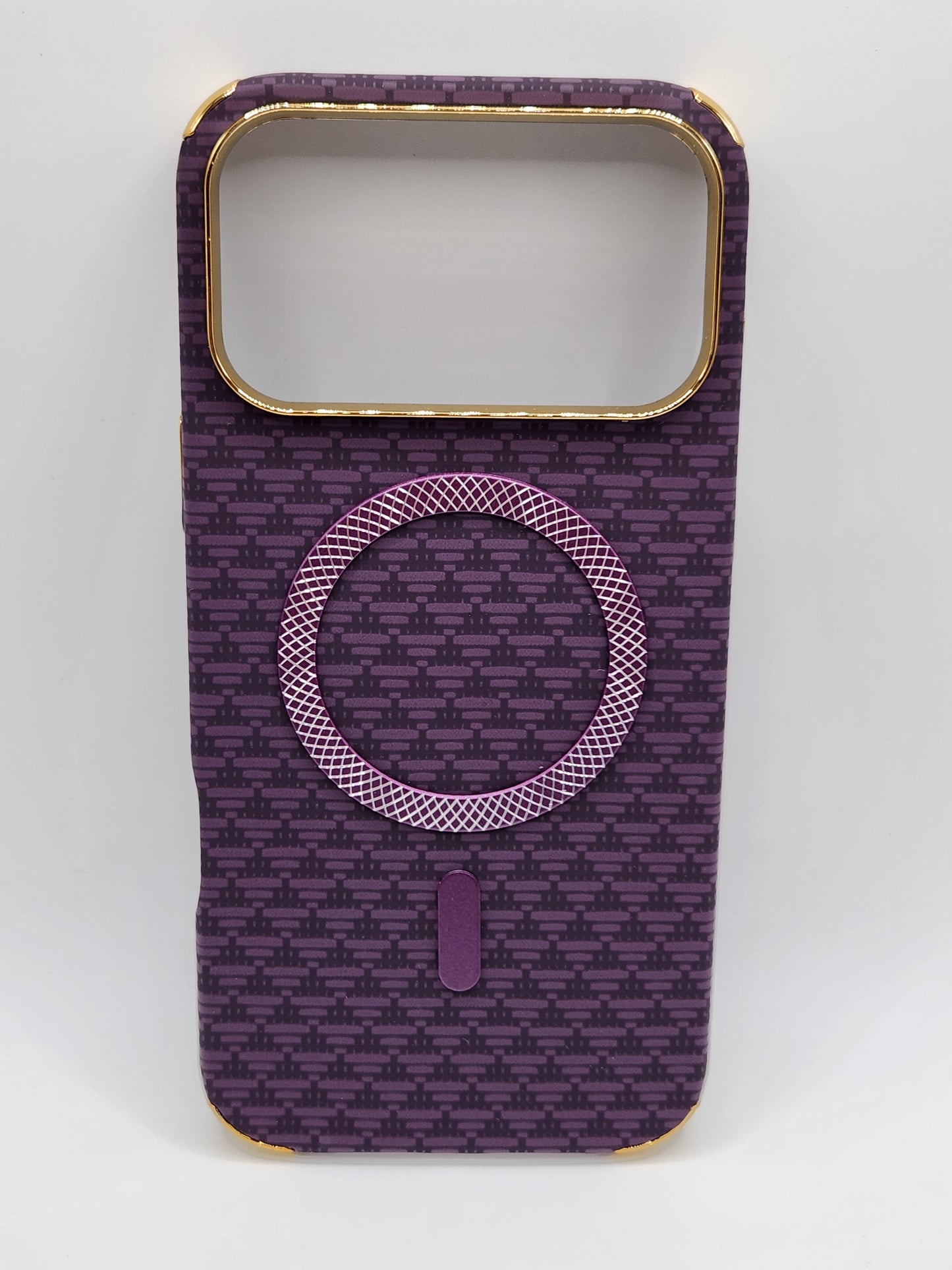 بوشيط آيفون فاخر بصناعة كربونية مع دعم (MagSafe) – حماية أنيقة وقوية (17 PRO MAX)