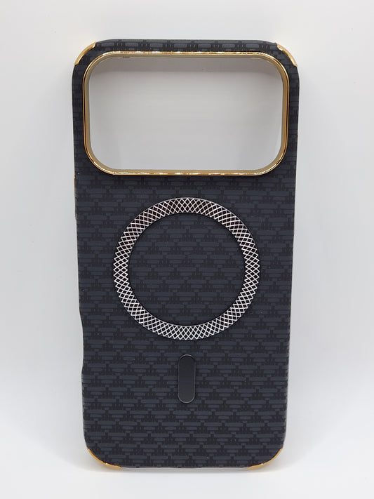 بوشيط آيفون فاخر بصناعة كربونية مع دعم (MagSafe) – حماية أنيقة وقوية (17 PRO MAX)