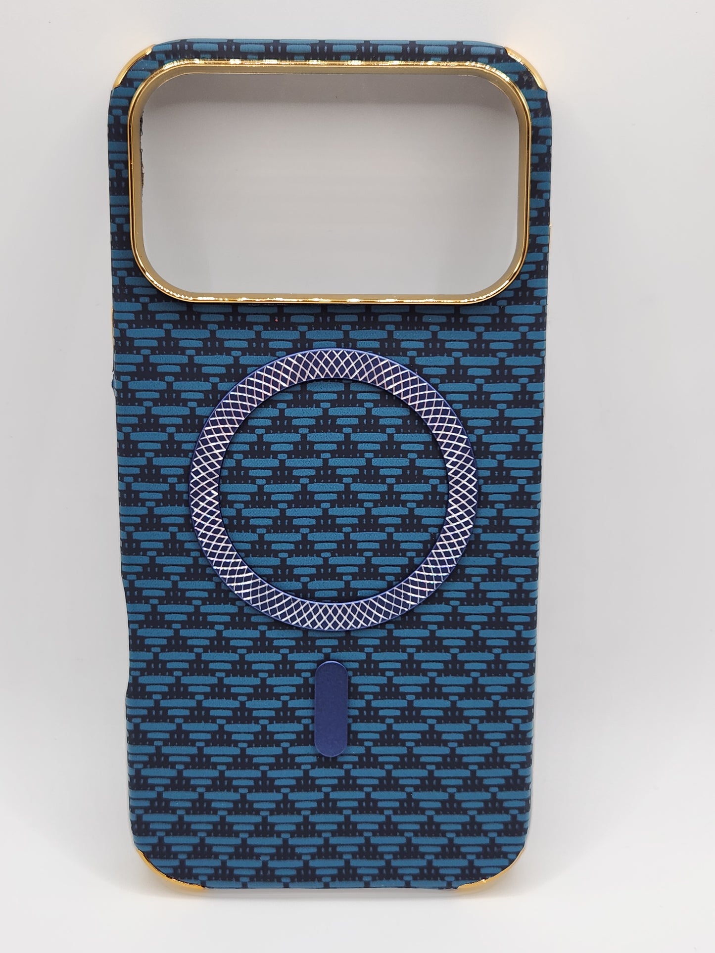 بوشيط آيفون فاخر بصناعة كربونية مع دعم (MagSafe) – حماية أنيقة وقوية (17 PRO MAX)