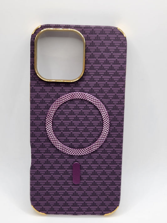 بوشيط آيفون فاخر بصناعة كربونية مع دعم (MagSafe) – حماية أنيقة وقوية (16 PRO MAX)