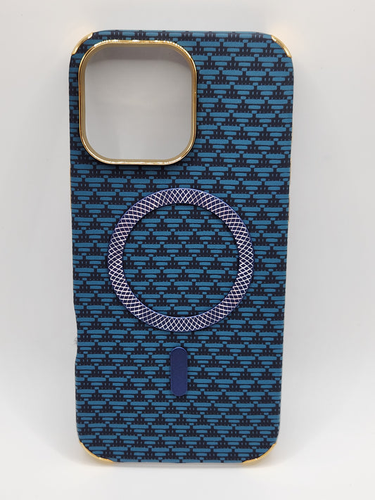 بوشيط آيفون فاخر بصناعة كربونية مع دعم (MagSafe) – حماية أنيقة وقوية (16 PRO MAX)