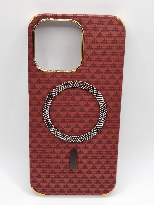 بوشيط آيفون فاخر بصناعة كربونية مع دعم (MagSafe) – حماية أنيقة وقوية (13 PRO)