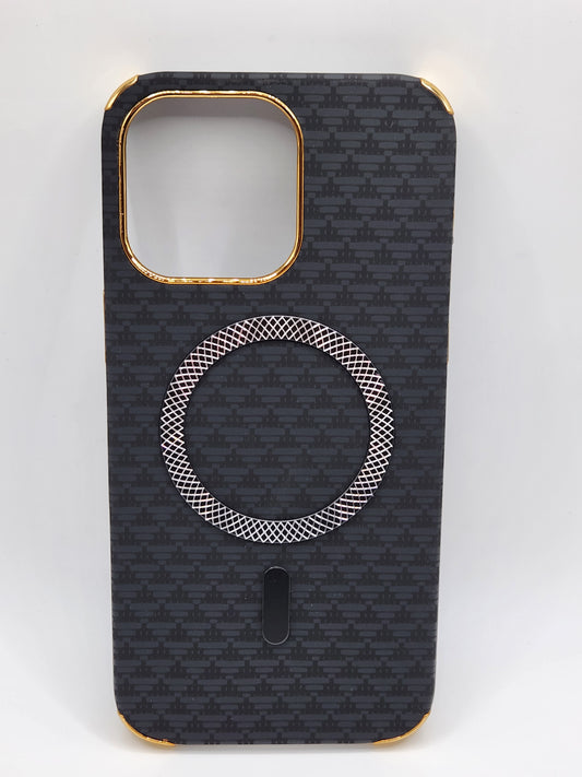 بوشيط آيفون فاخر بصناعة كربونية مع دعم (MagSafe) – حماية أنيقة وقوية (13 PRO)