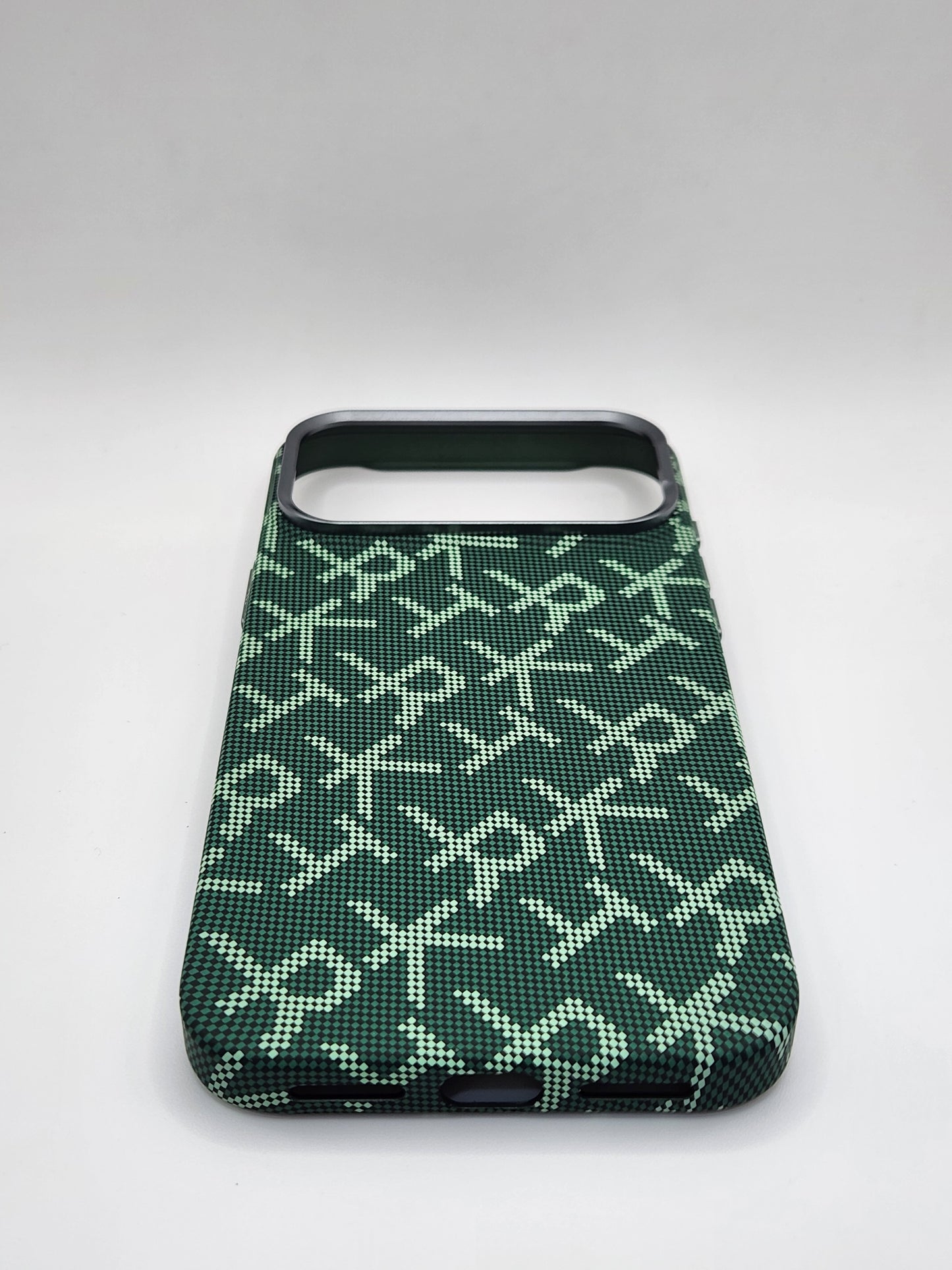 🔶بوشيط آيفون كربوني فاخر بدعم MagSafe وحماية كاملة(17 PRO MAX)