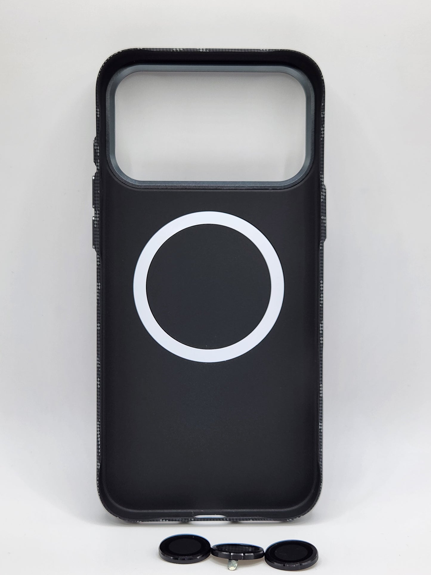 🔶بوشيط آيفون كربوني فاخر بدعم MagSafe وحماية كاملة(17 PRO)