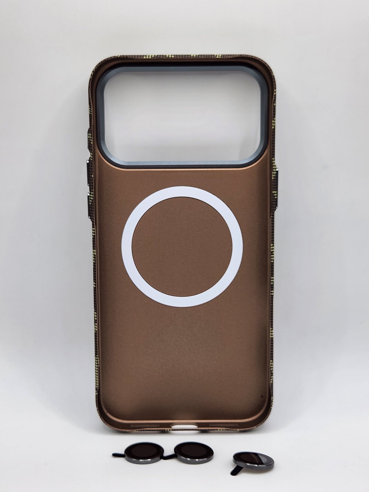 🔶بوشيط آيفون كربوني فاخر بدعم MagSafe وحماية كاملة(17 PRO MAX)