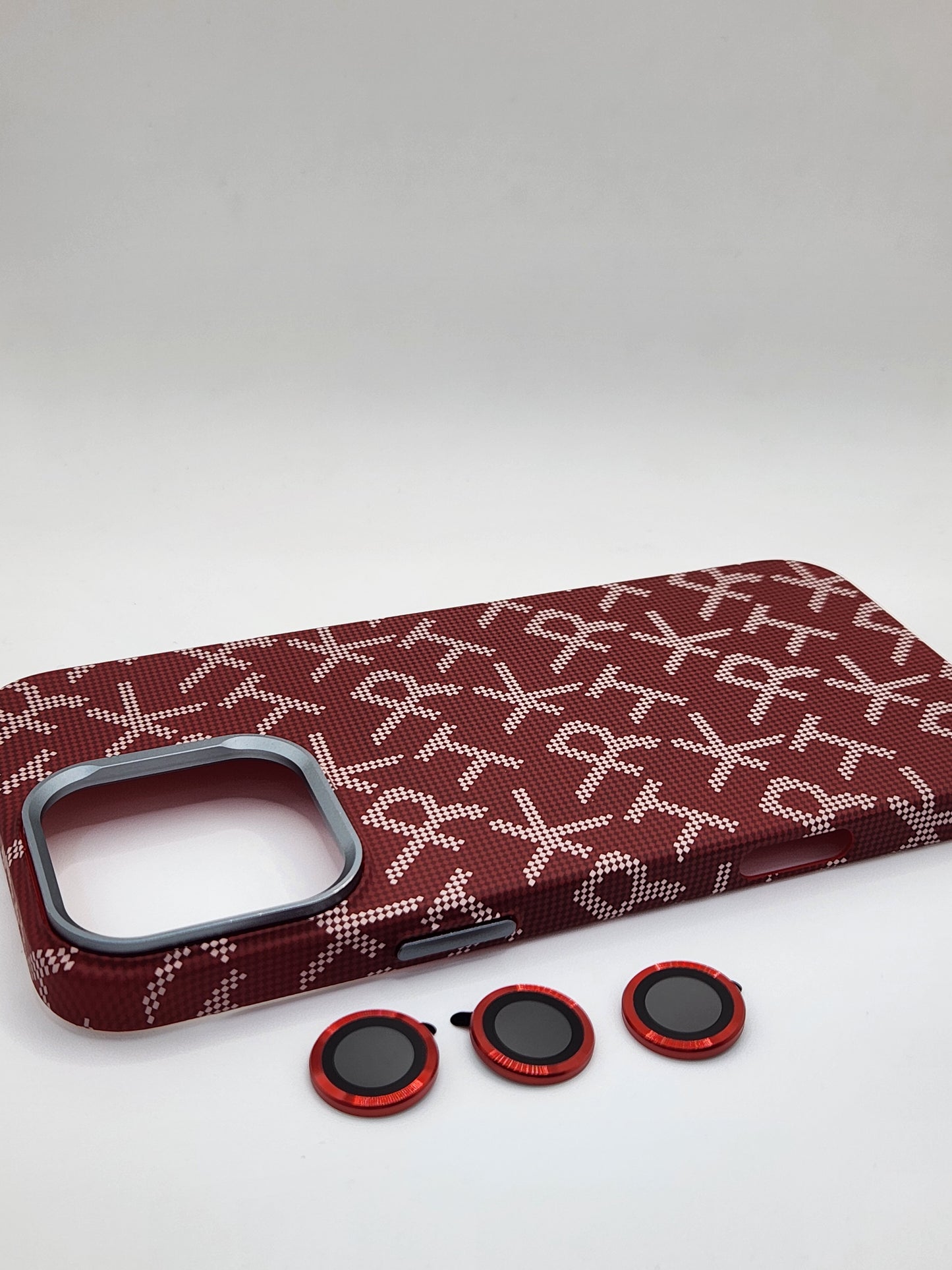 🔶بوشيط آيفون كربوني فاخر بدعم MagSafe وحماية كاملة(16 pro max)