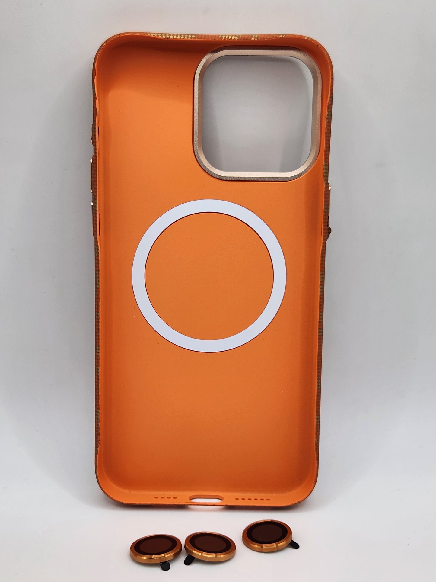 🔶بوشيط آيفون كربوني فاخر بدعم MagSafe وحماية كاملة(14 pro max)